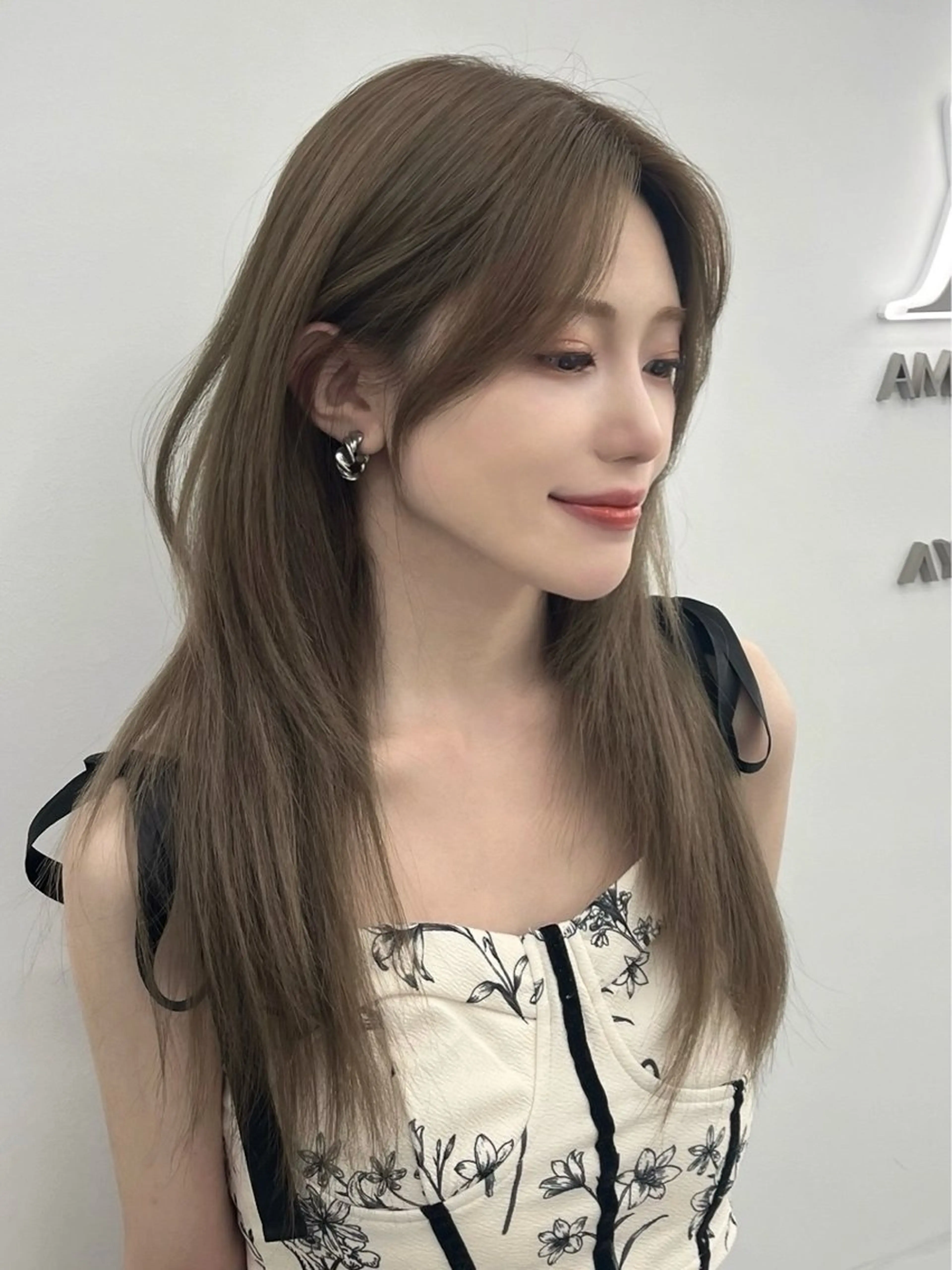 セミロング カラー イルミナカラー くびれヘア 髪質改善 韓国風ヘア レイヤーカット 韓国ヘア×顔まわり 🇰🇷和知拓郎のヘアスタイル