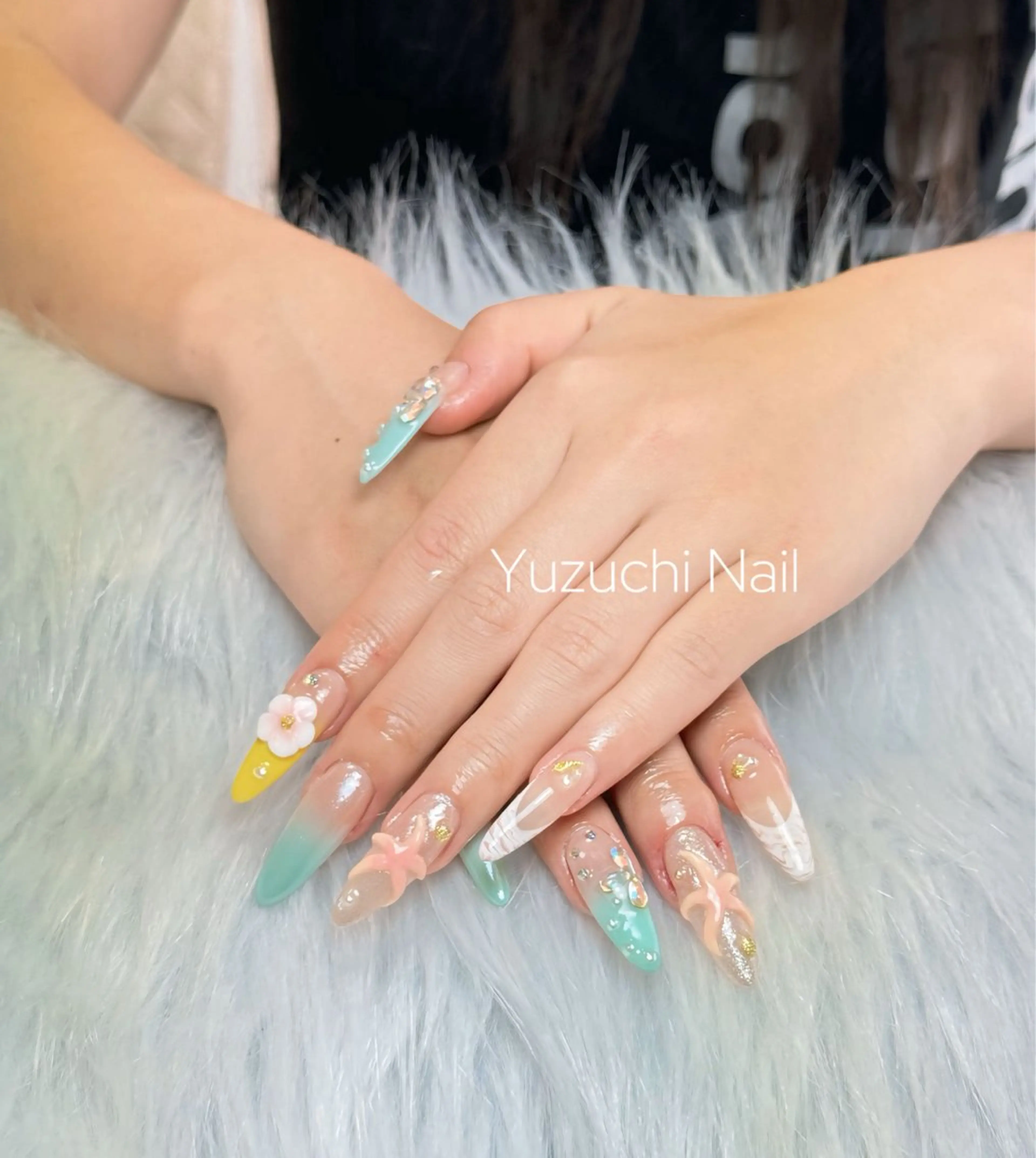 ネイル フットネイル 夏ネイル ワンホンネイル ハンドネイル ハンドケア Yuzuchi Nailのネイルデザイン