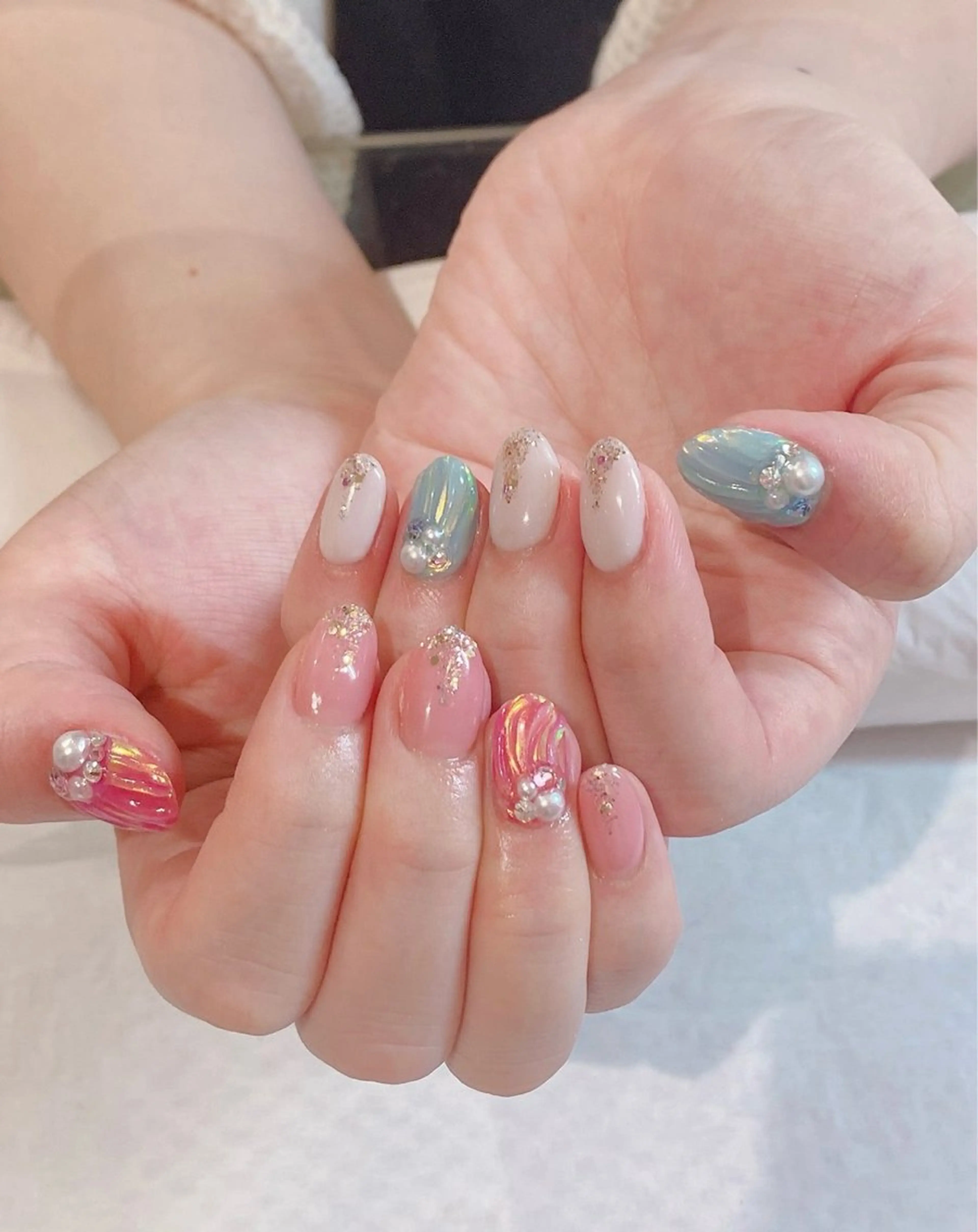 ネイル アートネイル フレンチネイル ジェルネイル グラデーション キラキラネイル Naru Kelinailのネイルデザイン