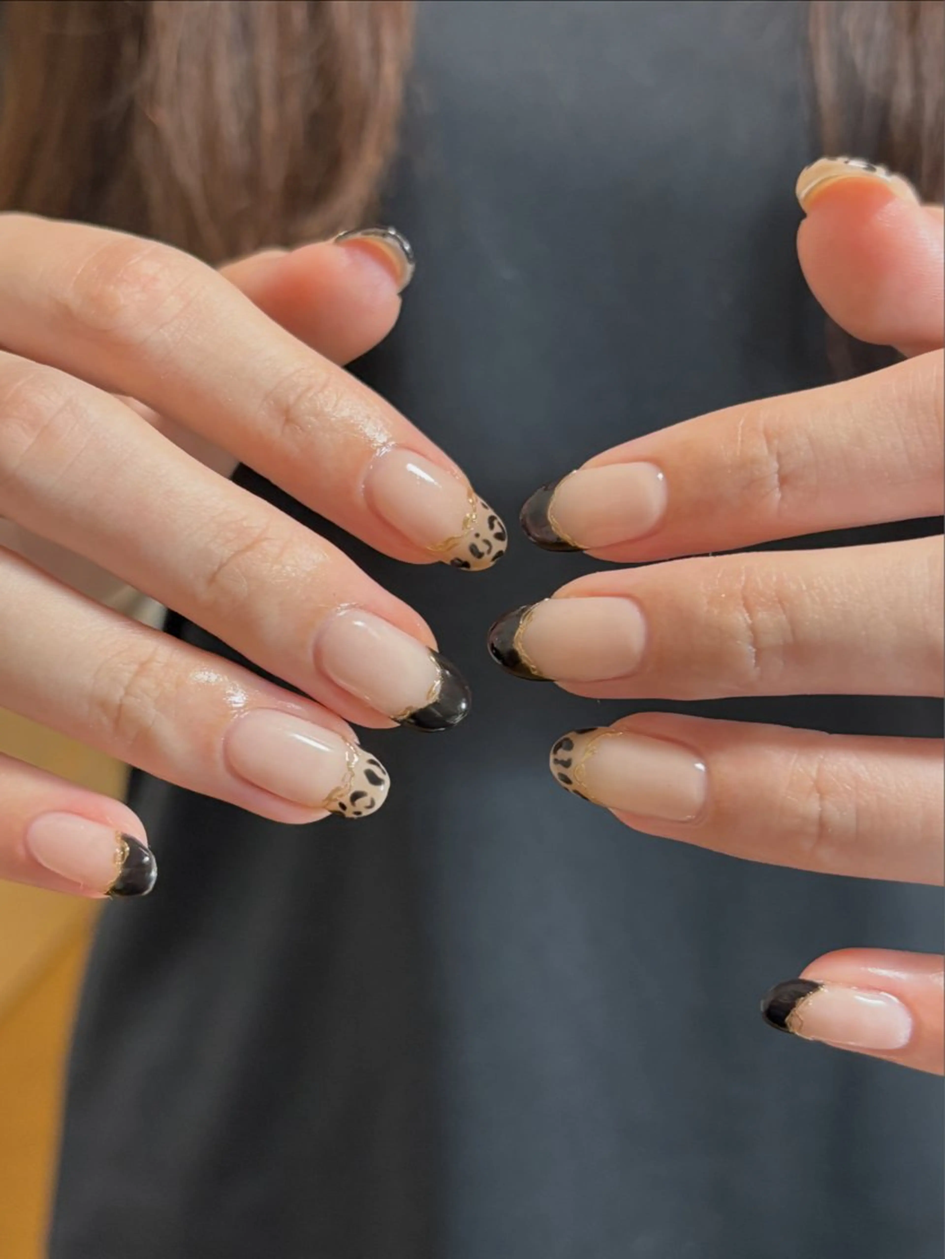 ネイル アニマル柄 フレンチネイル ミラーネイル Atún nail (ｱﾄｩﾝﾈｲﾙ)のネイルデザイン