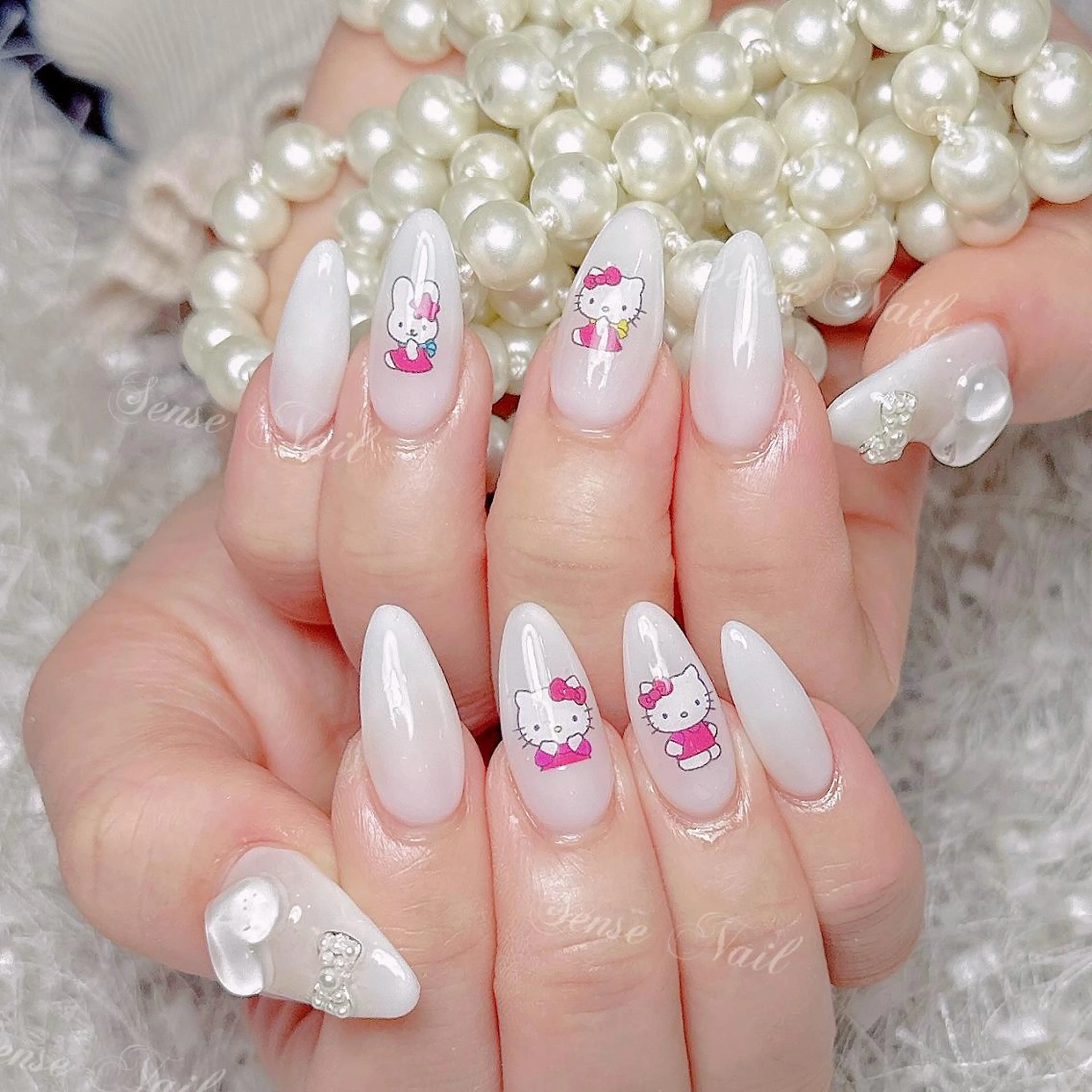ネイル ハンドネイル ハンドケア Queening 🦋のネイルデザイン
