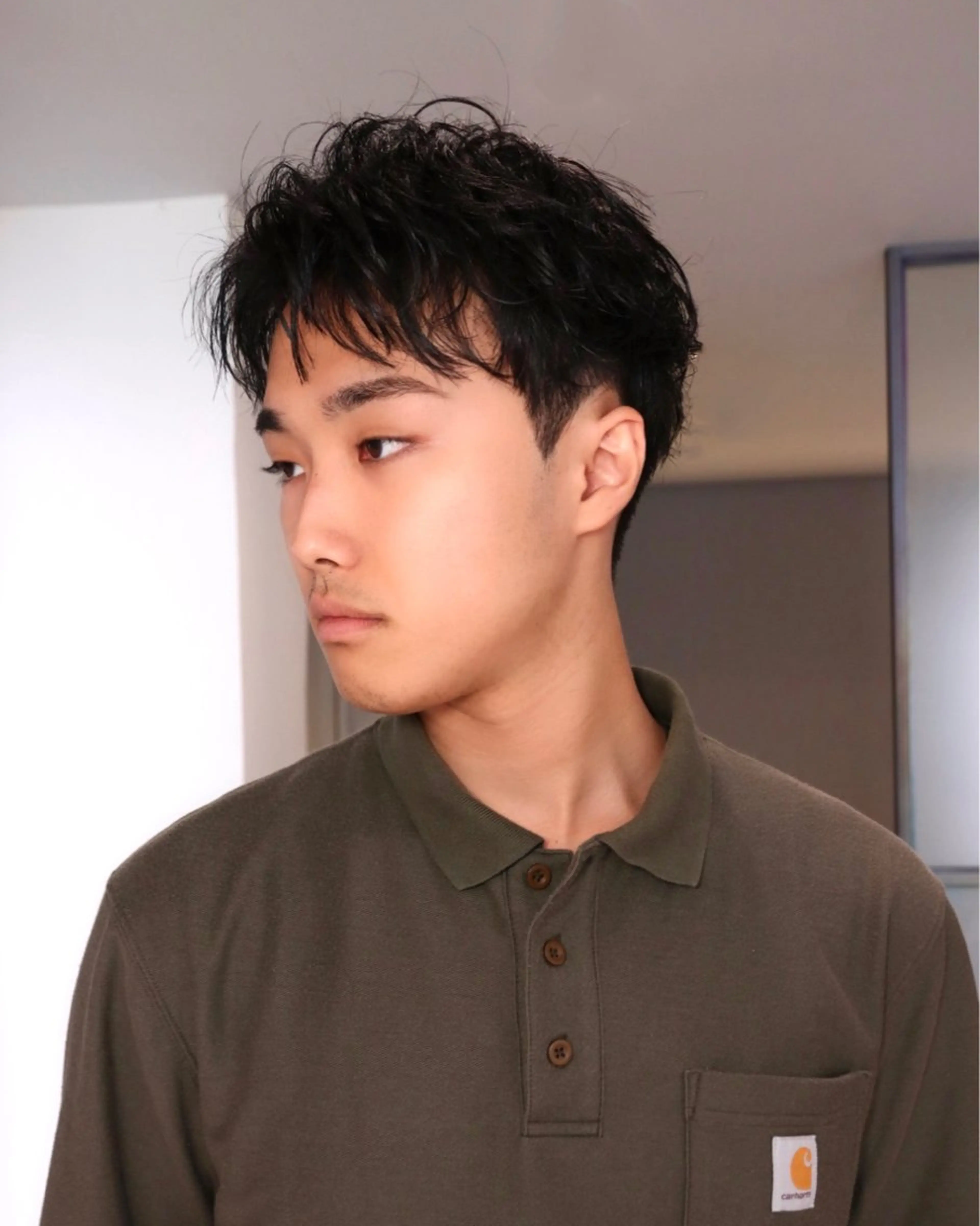 メンズ アイブロウ メンズパーマ メンズショート メンズアイブロウ 眉カット Qin shaire salon 原宿verno店所属・【センターパート】 ETO／江藤翼の眉毛・アイブロウイメージ