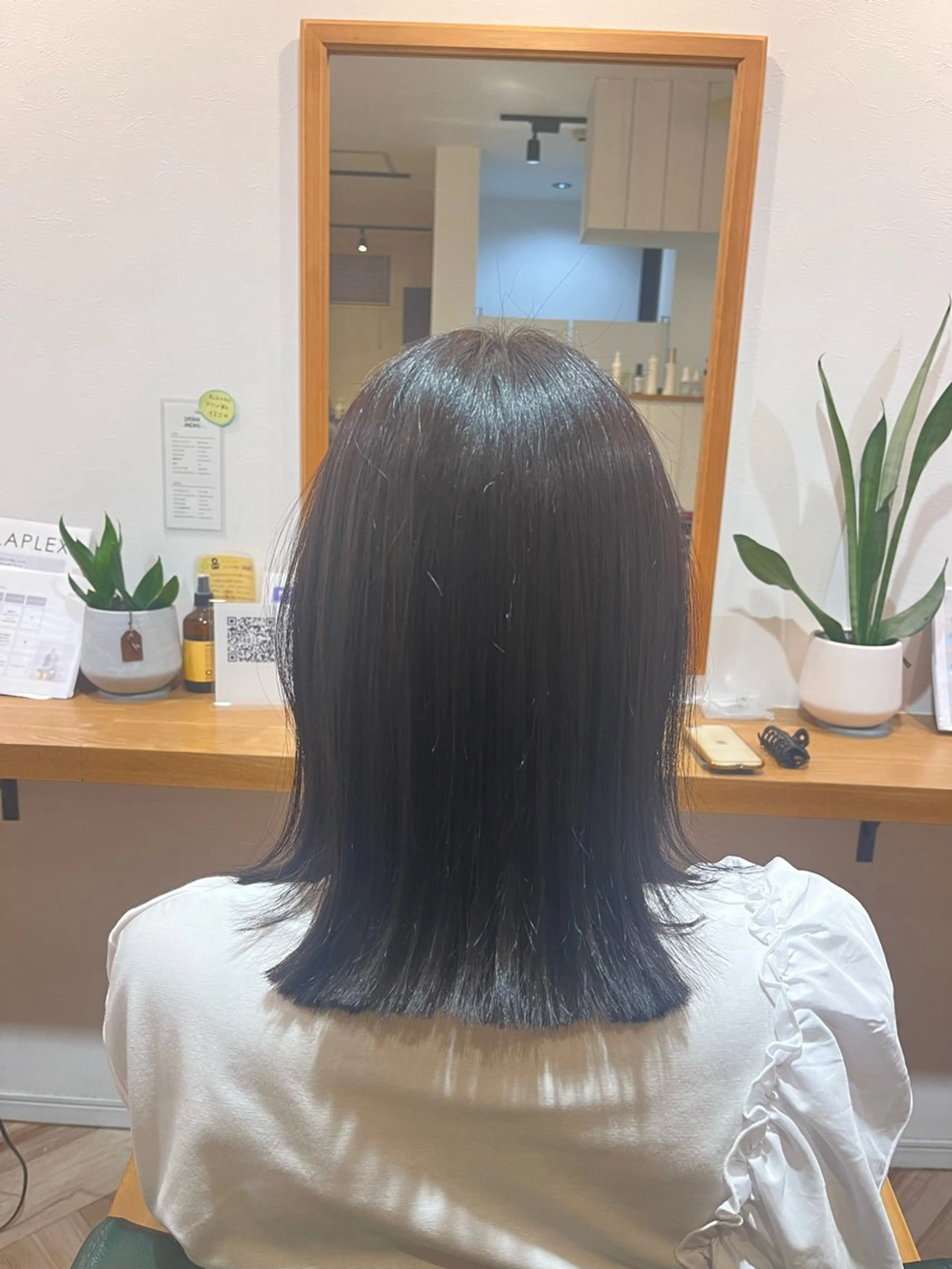 ミディアム 外ハネヘア カット ヘアカラー epic所属・武田 綺音のヘアスタイル