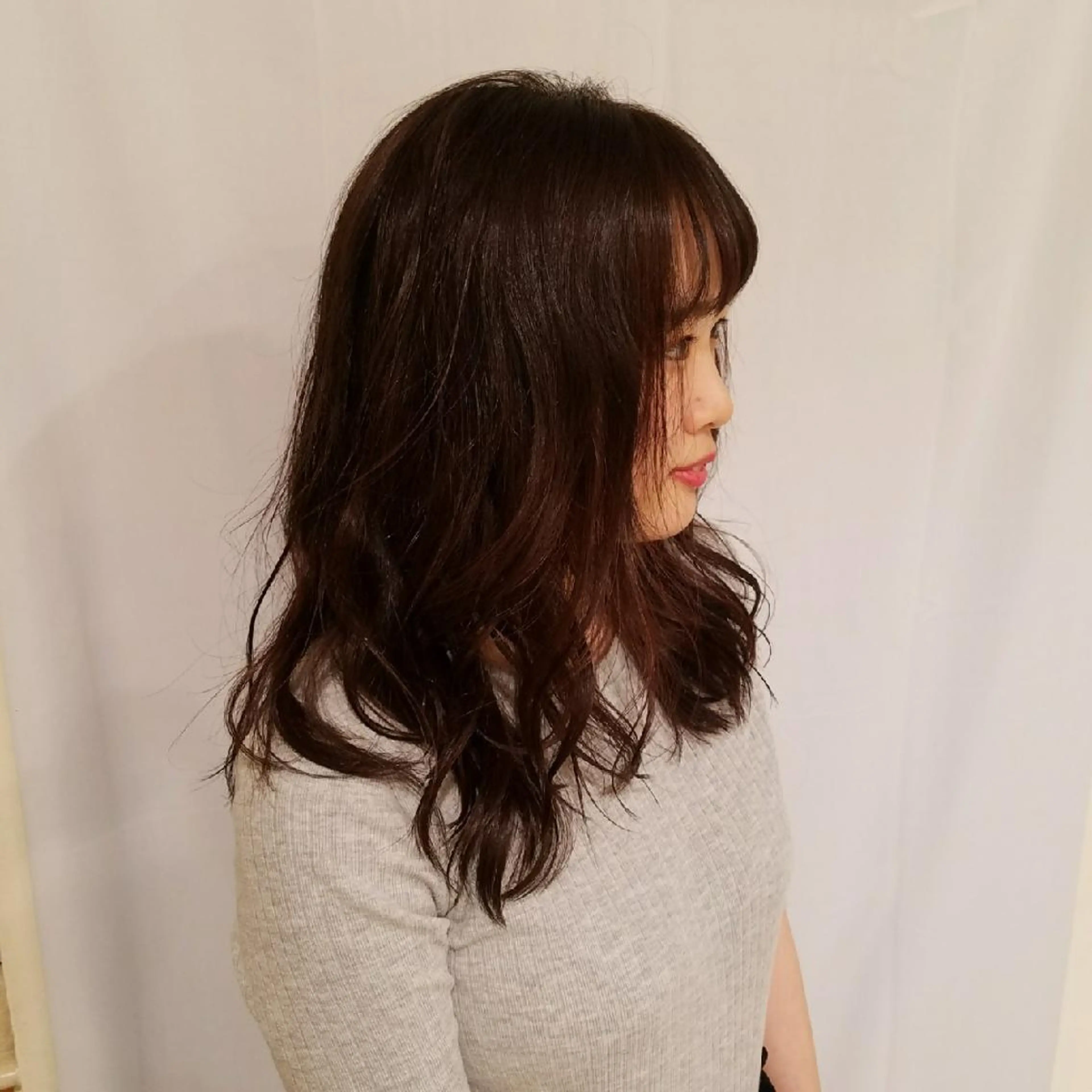 セミロング カラー ブラウンカラー 透明感カラー ナチュラルブラウン EMANON名古屋所属・美谷添（ミヤゾエ） まどか大人ヘアサロンのヘアスタイル