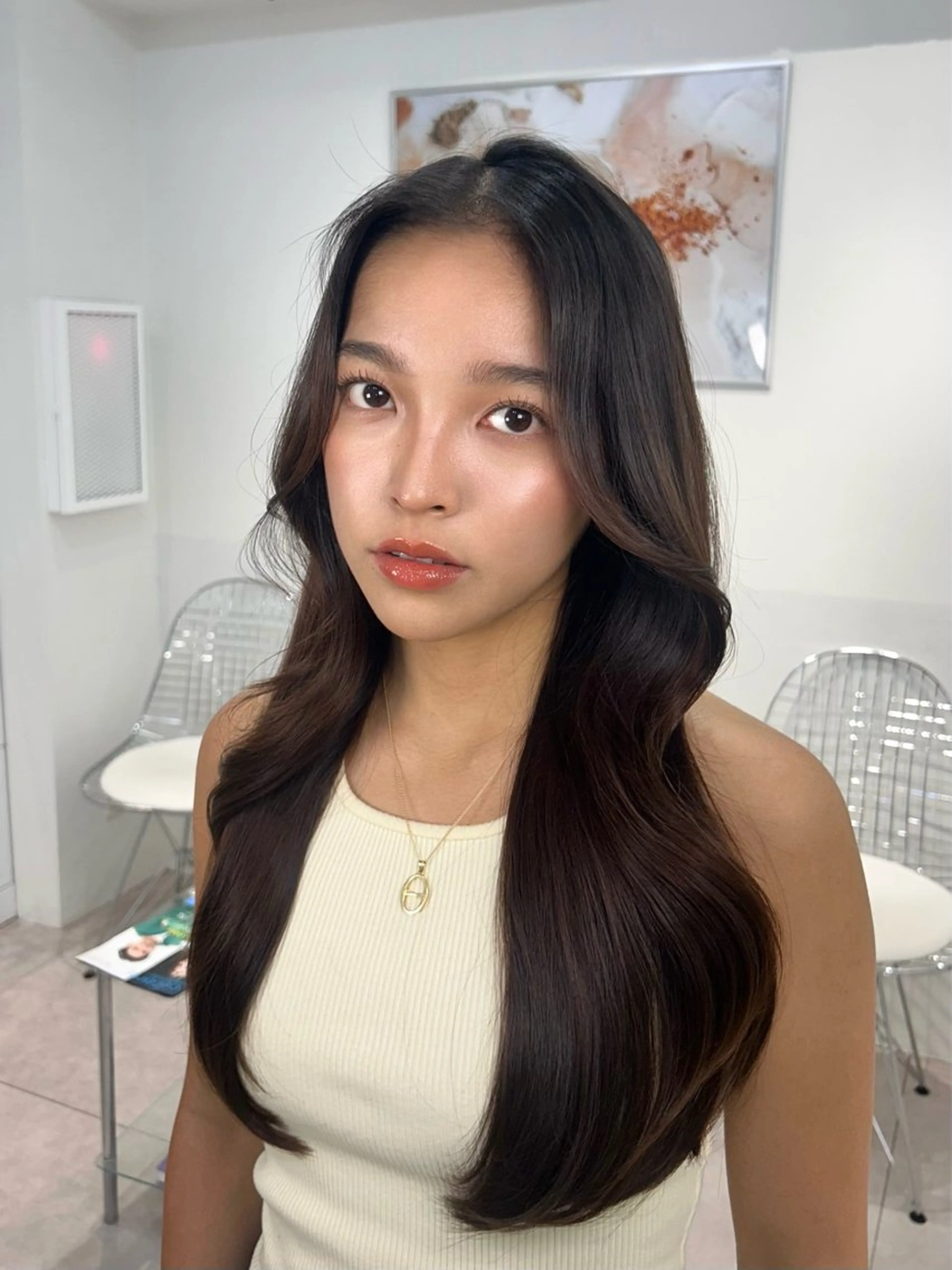 ロング ハイトーン🐆 うる艶カラー🎀のヘアスタイル