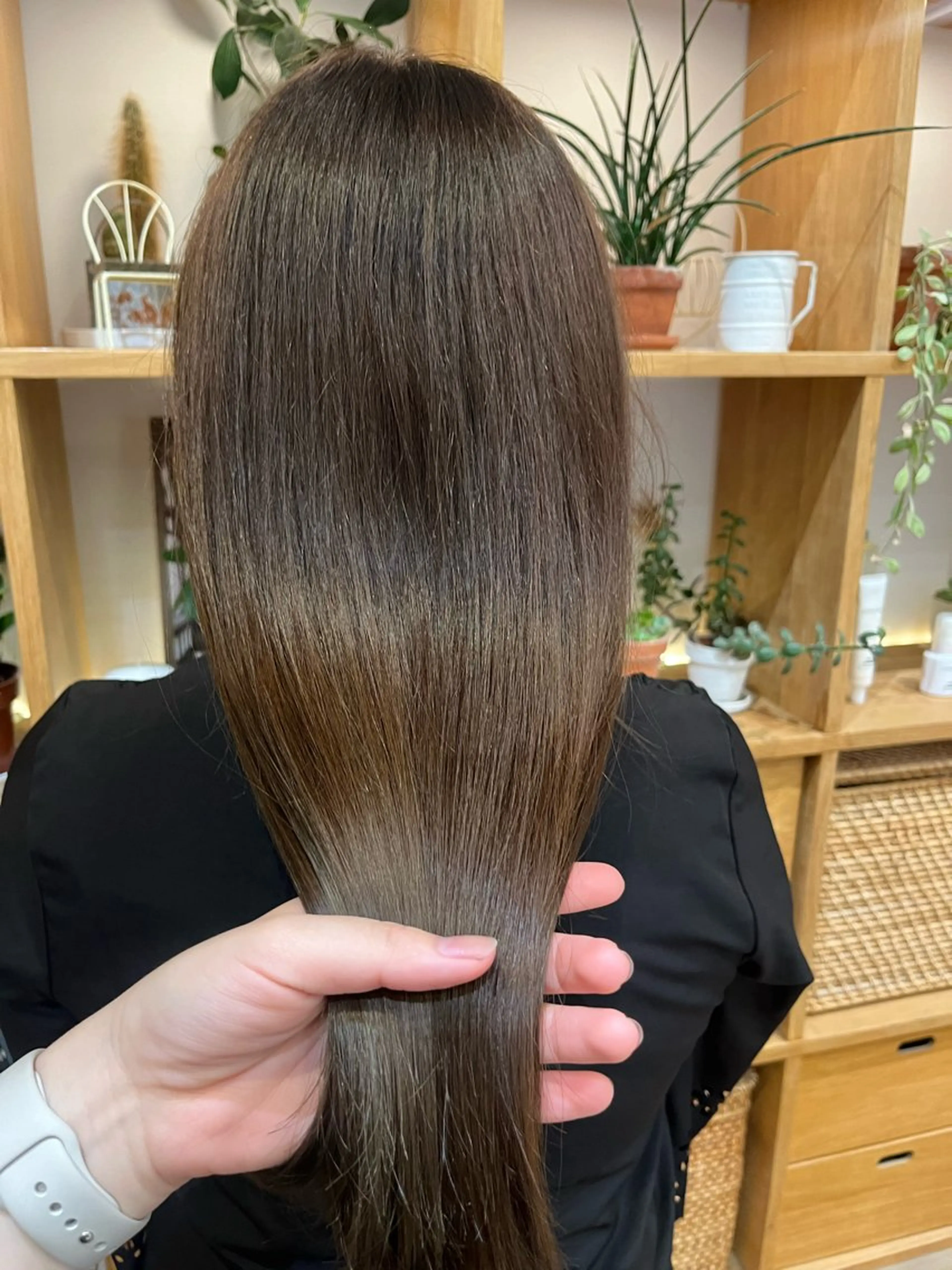 ロング カラー アッシュ ベージュカラー オリーブベージュ ヘアカラー つじしおり／ ショートヘア募集のヘアスタイル
