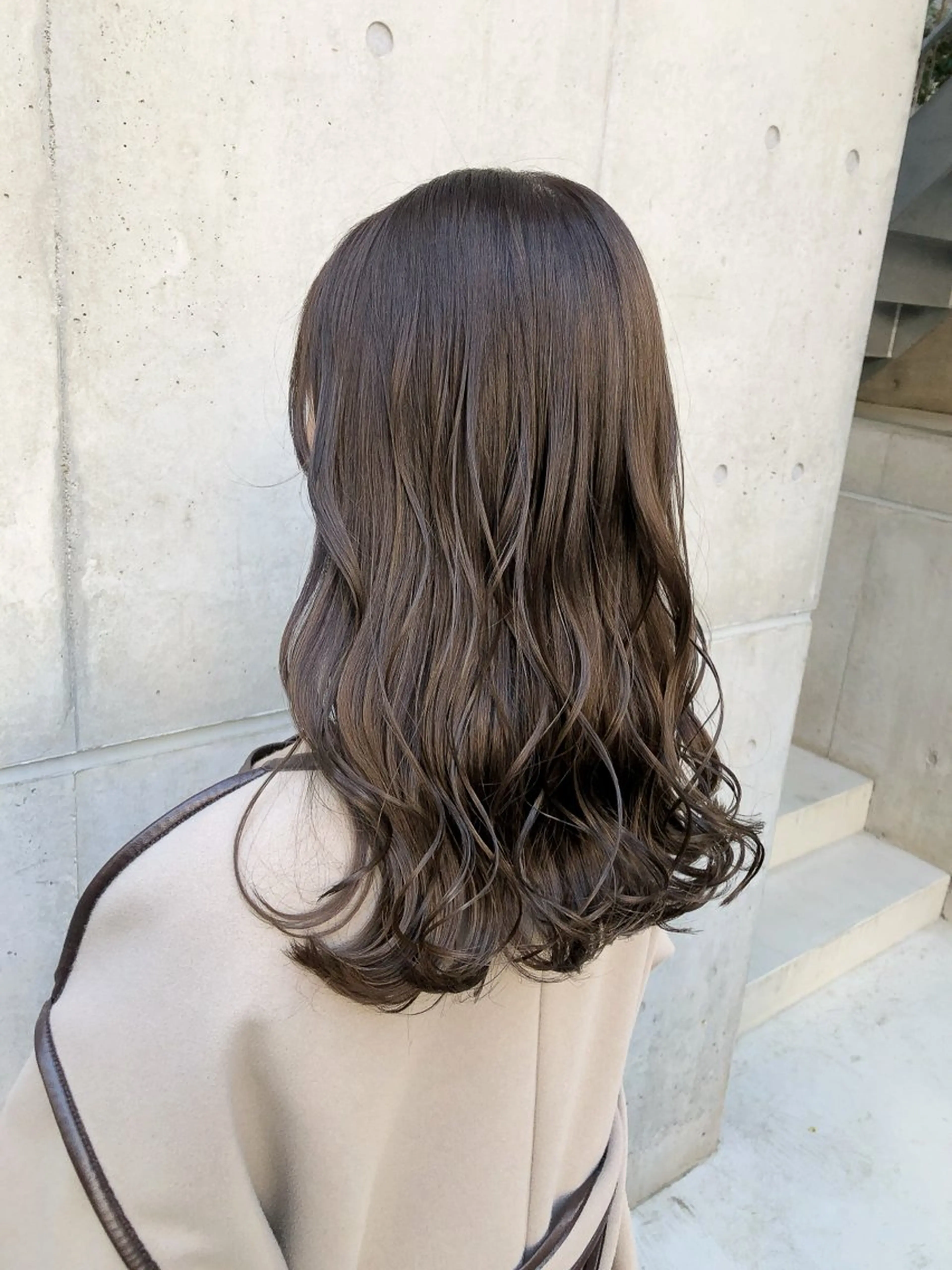 ロング カラー 里田 実奈美のヘアスタイル