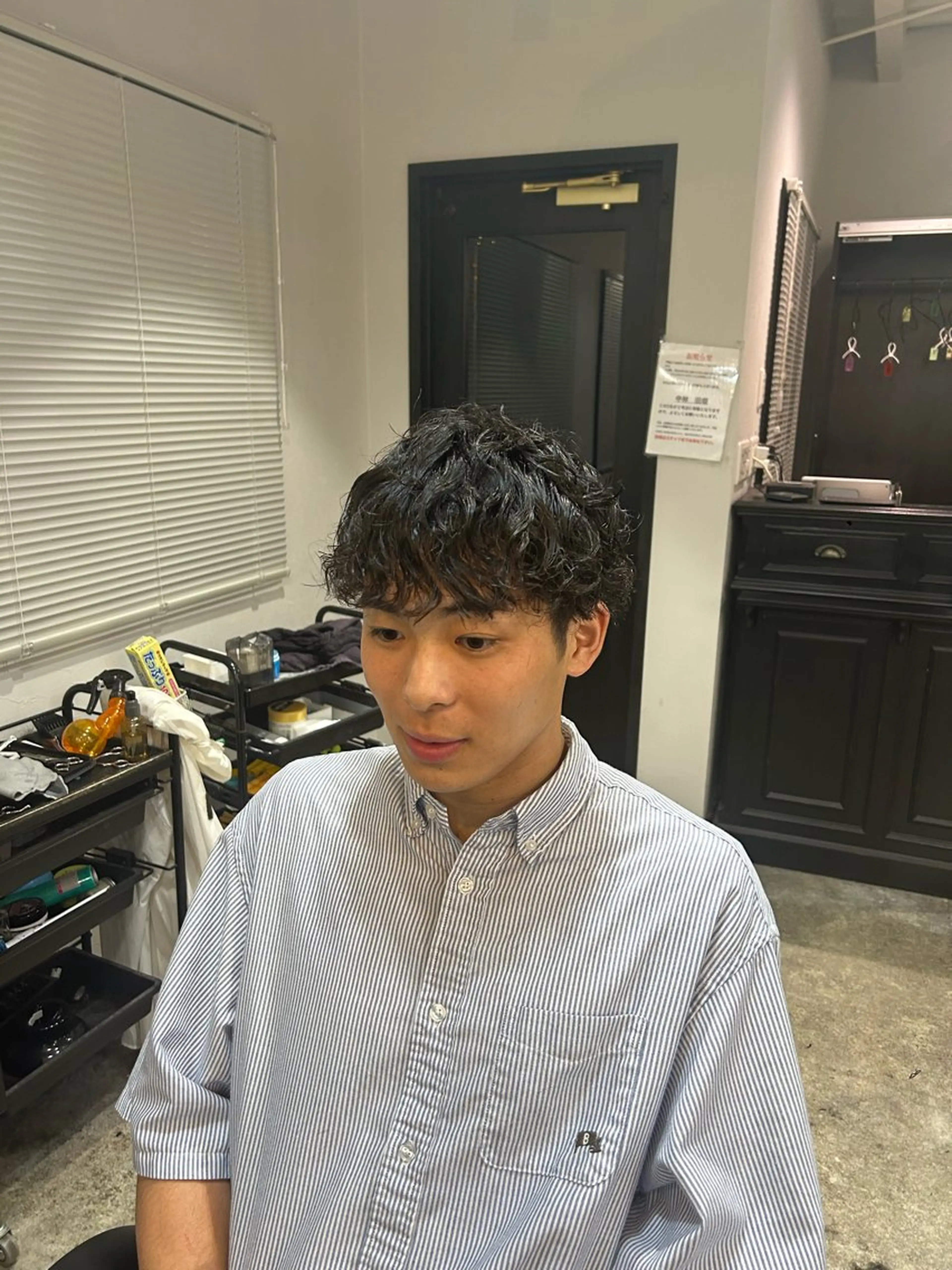 ショート パーマ メンズ メンズパーマ ツイストスパイラルパーマ スパイラルパーマ カット パーマ メンズカット/ メンズパーマ/佐藤のヘアスタイル