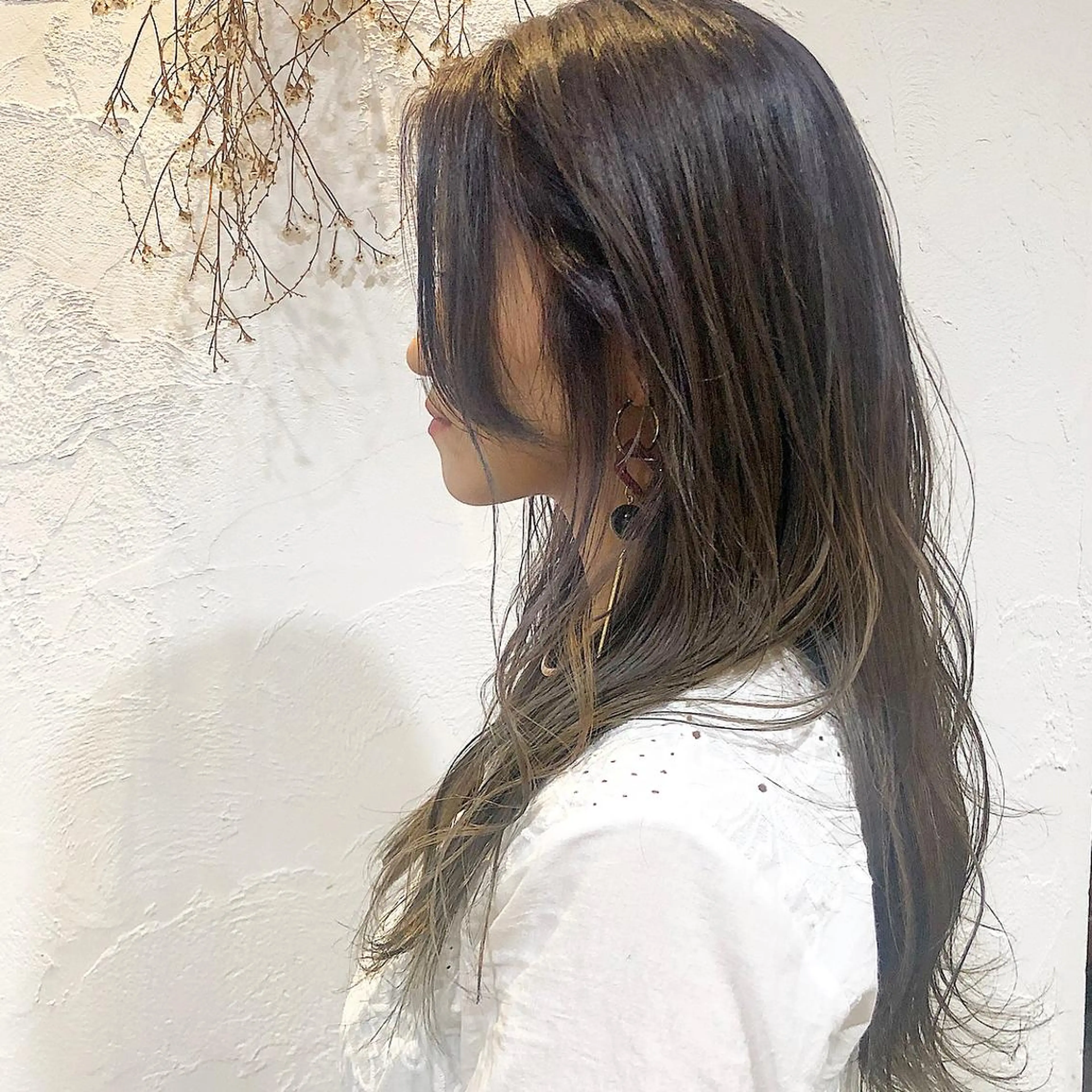 ロング 圧倒的透明感カラー nana🦕のヘアスタイル