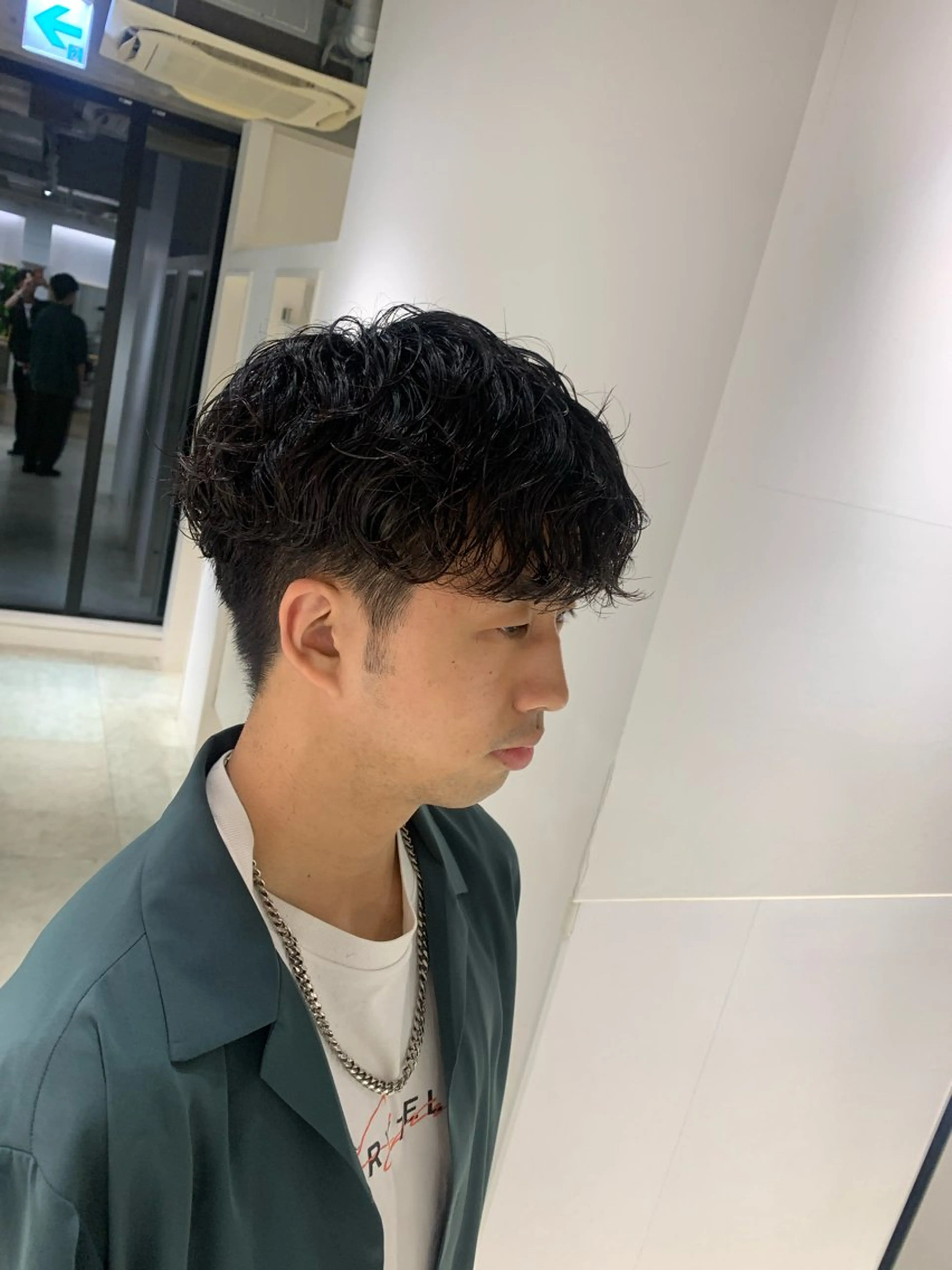 パーマ メンズ Mods hair MEN 横浜元町店所属・メンズ特化 清水 零音のヘアスタイル