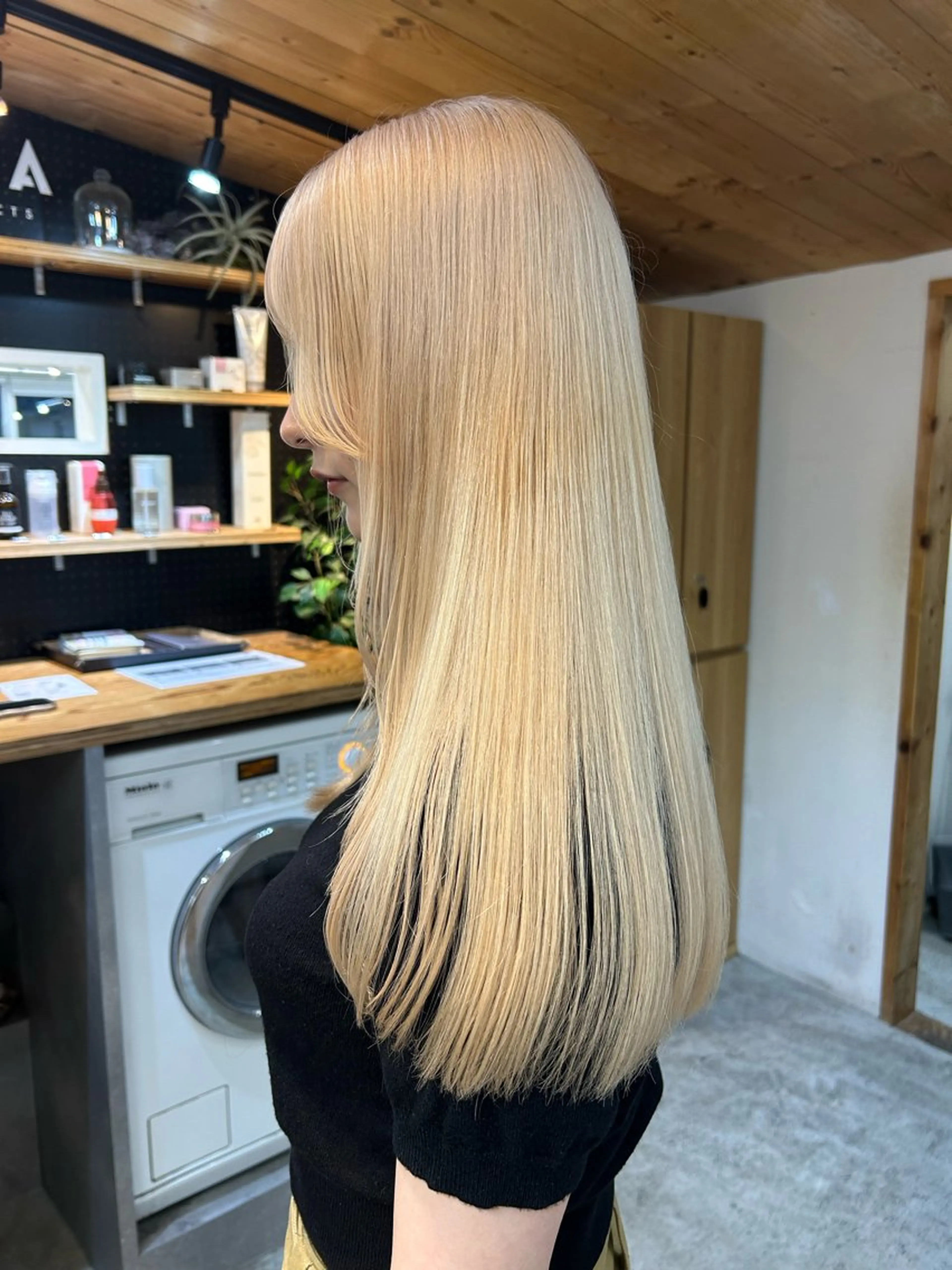 ロング カラー メンズ ブロンド ホワイトブロンド カット ヘアカラー トリートメント 🧸艶々韓国ヘア 🧁mizunaのヘアスタイル