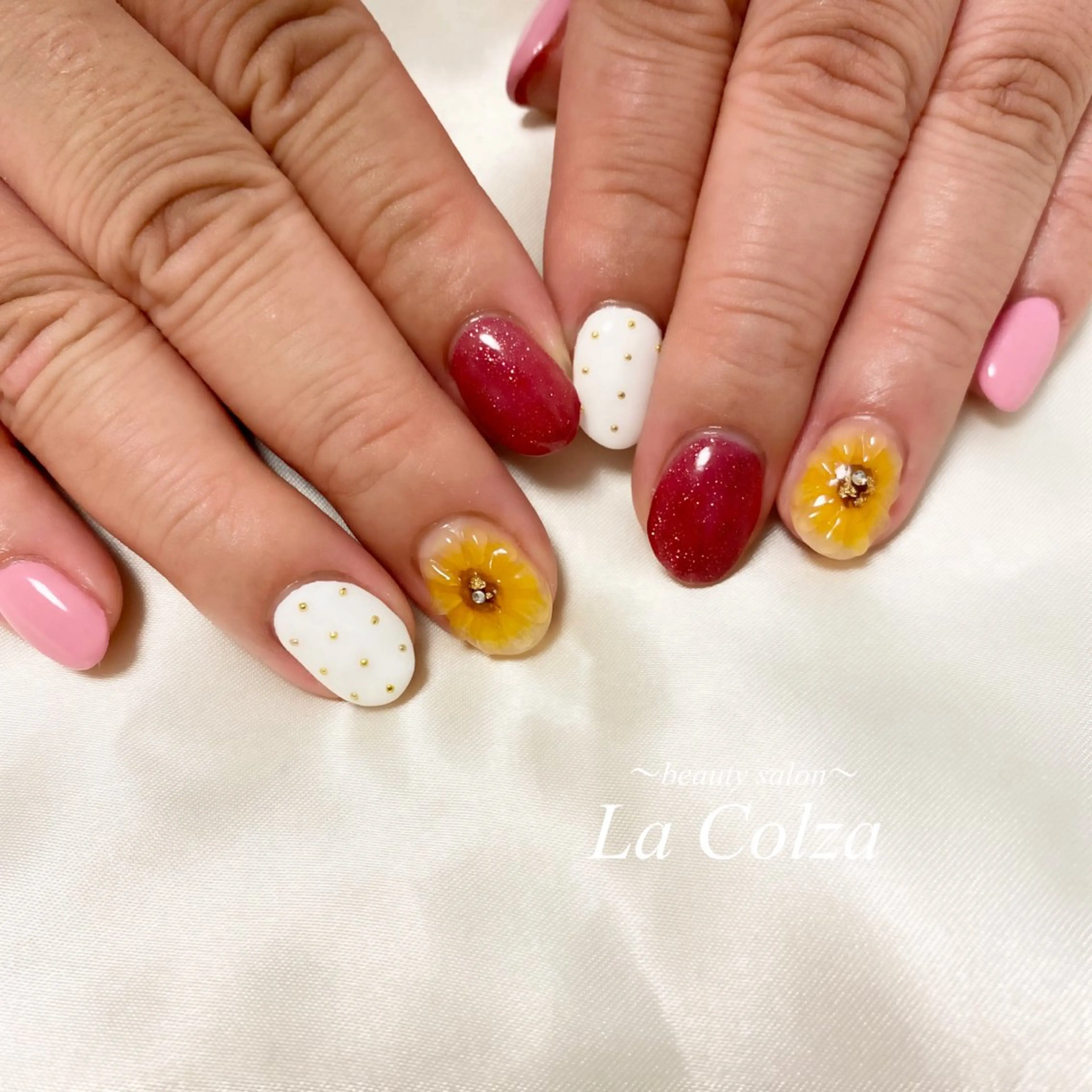 ネイル La Colzaのネイルデザイン