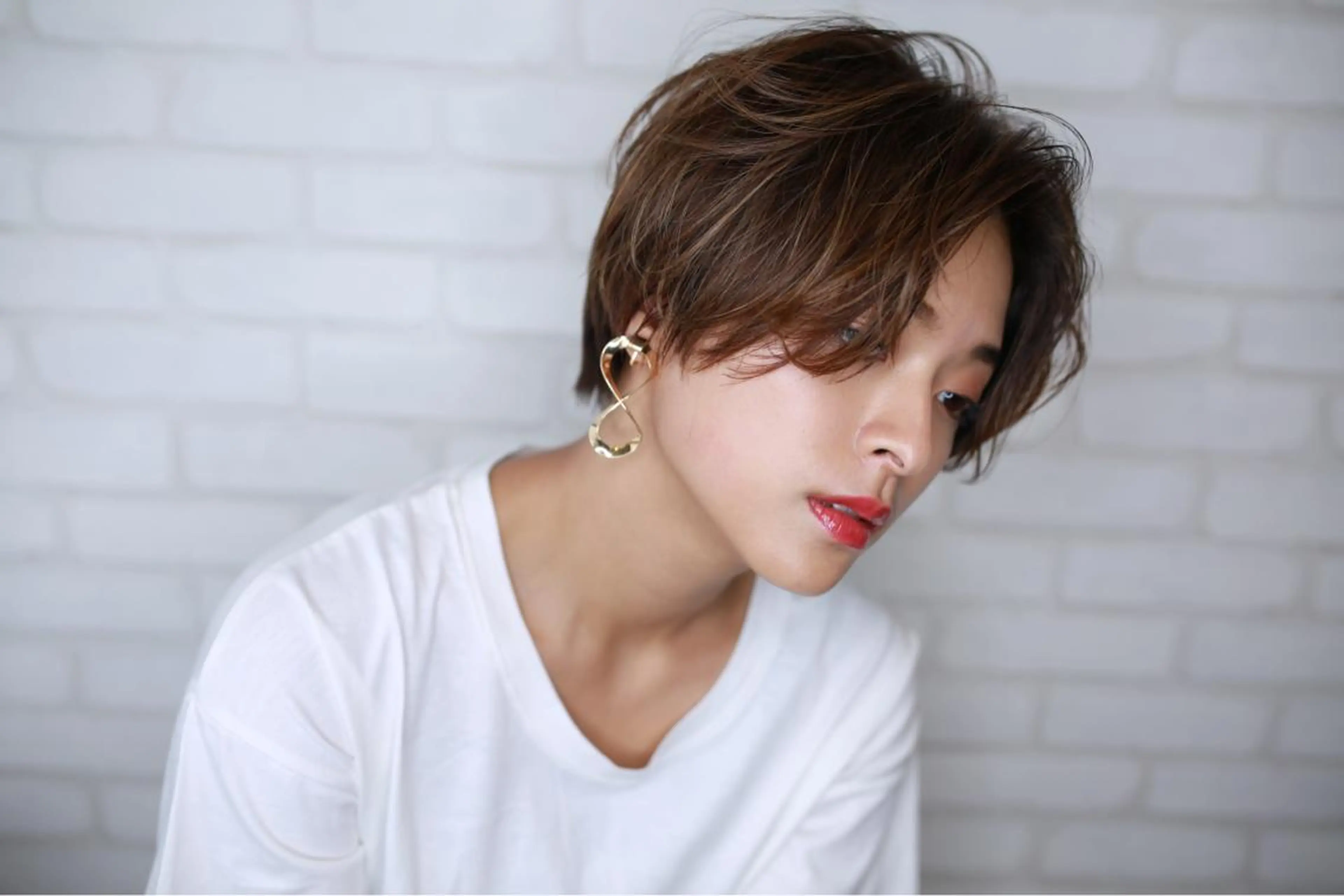 ミディアム カラー パーマ ヘアアレンジ メンズ キッズ ネイル マツエク・マツパ カット ヘアカラー トリートメント ヘッドスパ premier modelsのヘアスタイル