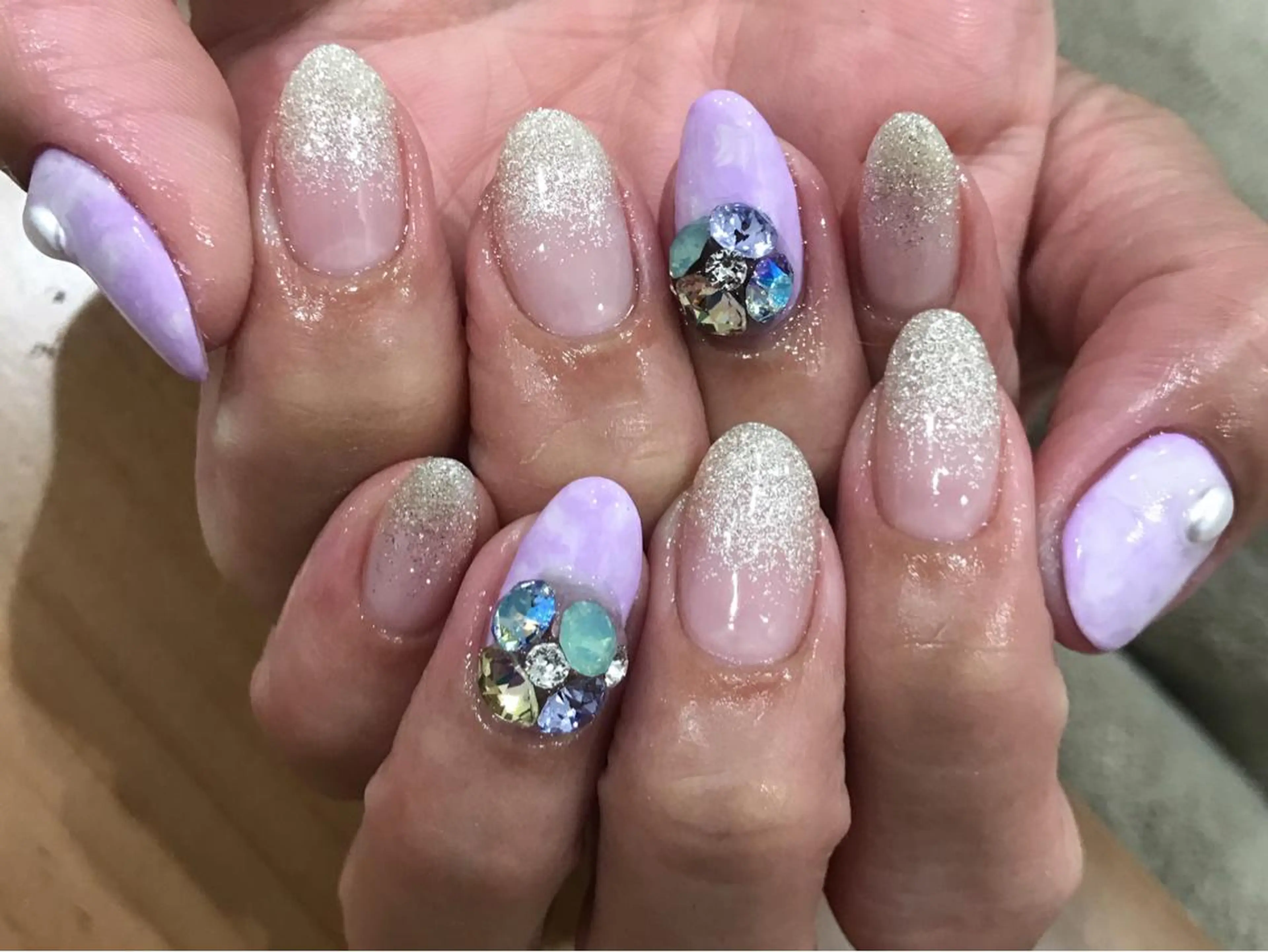 ネイル アートネイル グラデーション ラメ(グリッター) ラメグラデーション 中川 愛理のその他イメージ