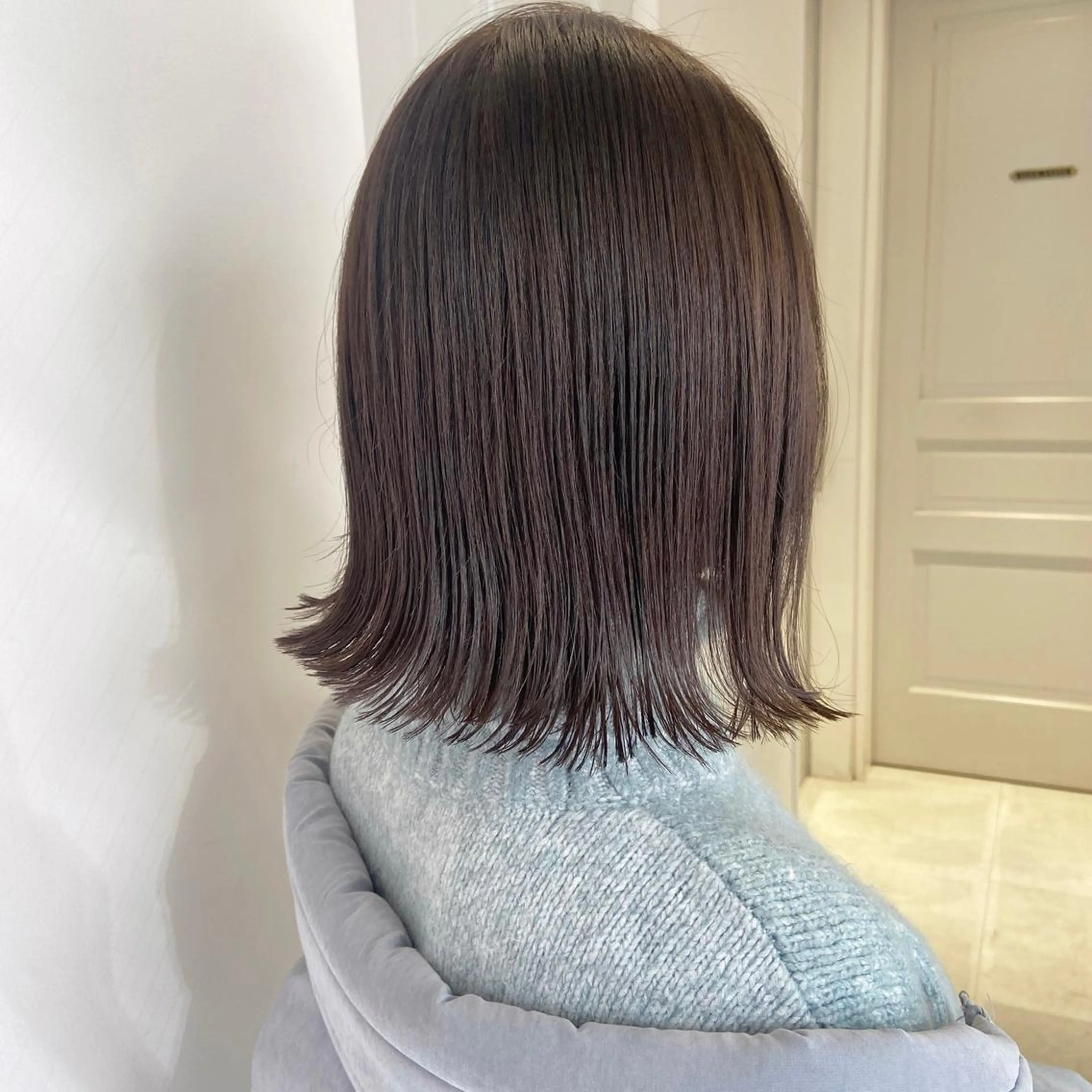 ショート カラー ヘアアレンジ 切りっぱなしボブ ボブ カット ヘアカラー トリートメント ヘアセット レイヤーカット指名 No.1💖マユカのヘアスタイル