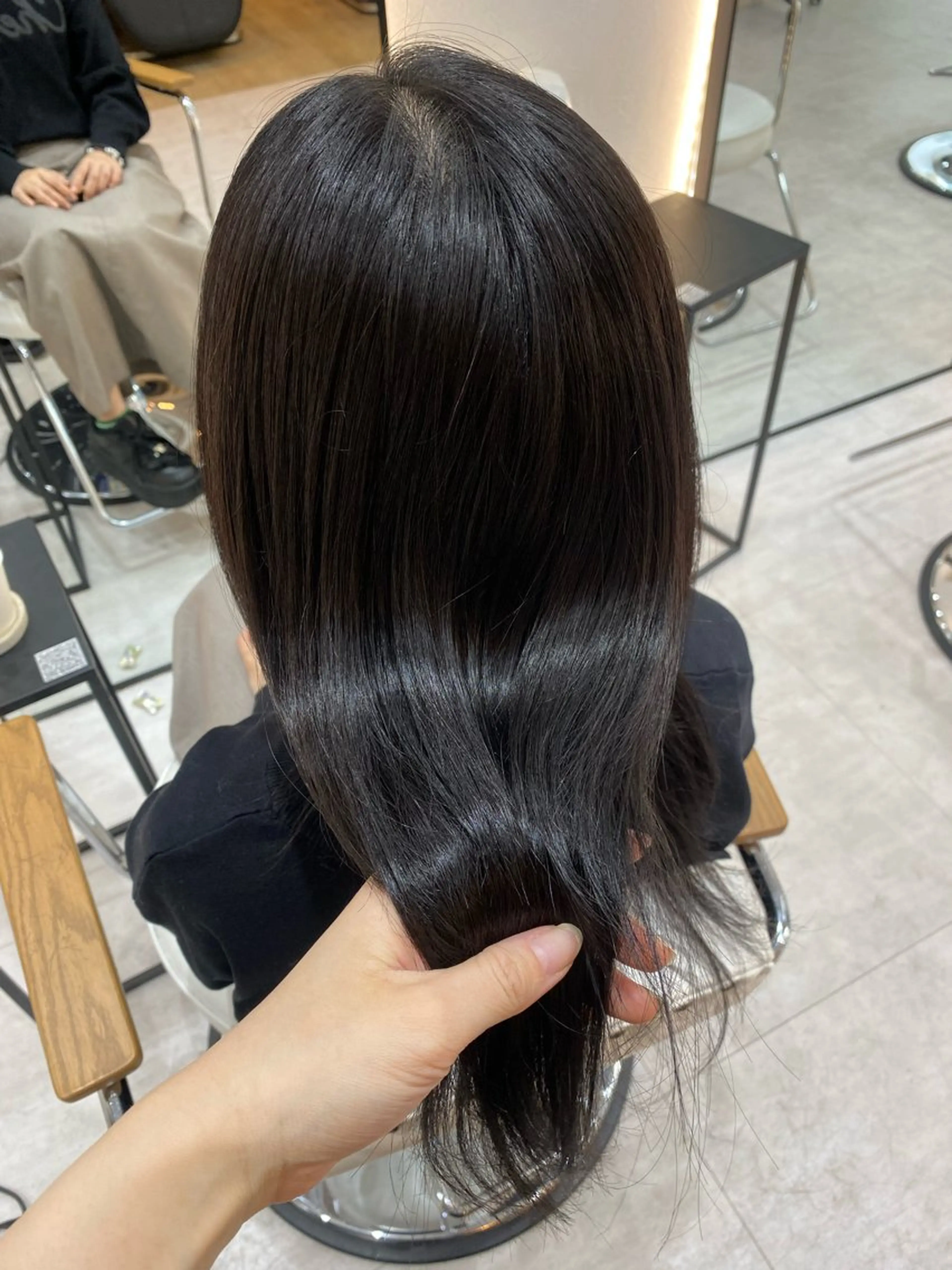 セミロング カット ヘアカラー トリートメント 艶髪・透明感カラー・ 韓国ヘア・Yuriのヘアスタイル