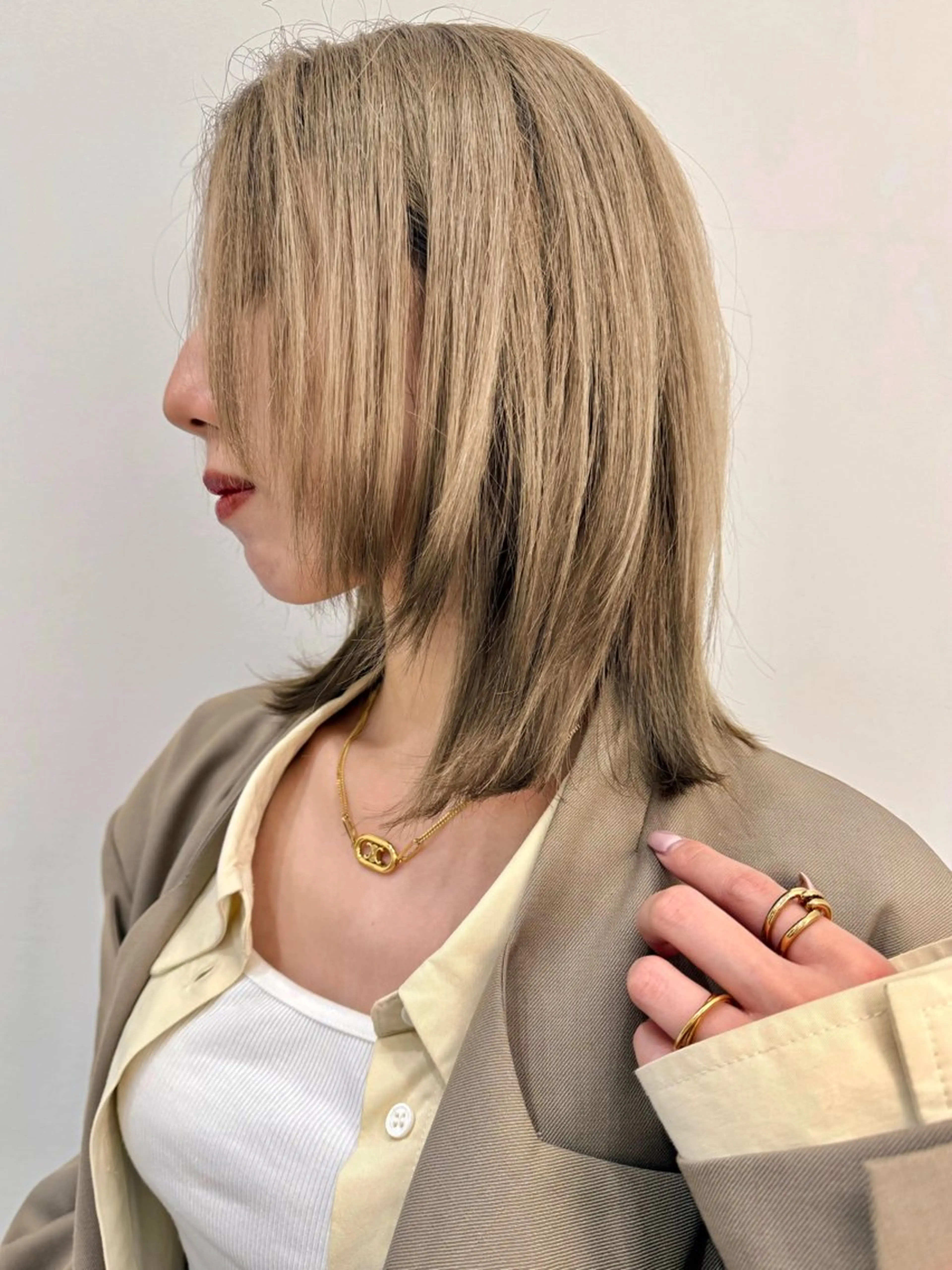 ミディアム カラー カット ヘアカラー トリートメント 艶カラー/レイヤー カット✂️近澤瑠以のヘアスタイル