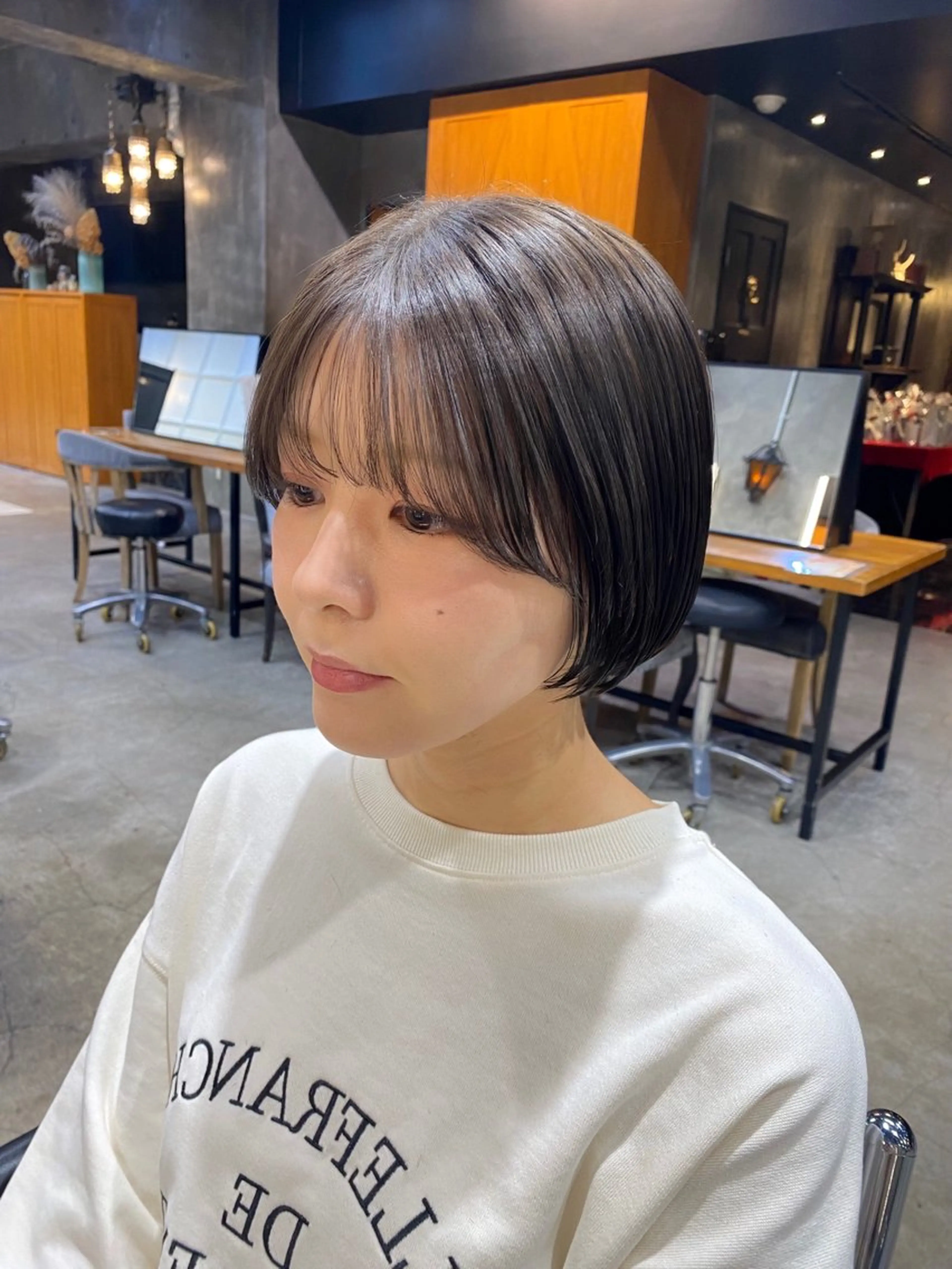 ショート カラー ショートボブ グレージュ ボブ ショートヘア ブリーチなしダブル カラー🧸🐺陽介のヘアスタイル