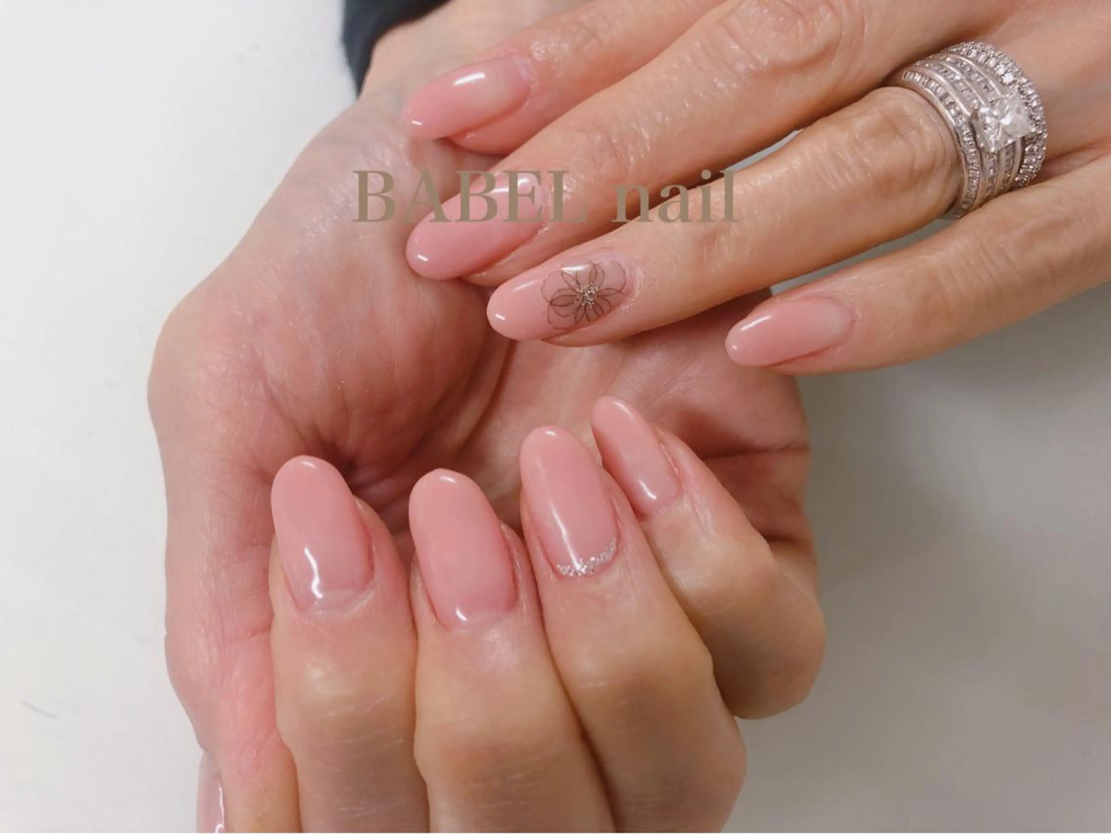 ネイル BABELバベル所属・江戸川橋✨BABEL 【バベル】大人可愛いのネイルデザイン