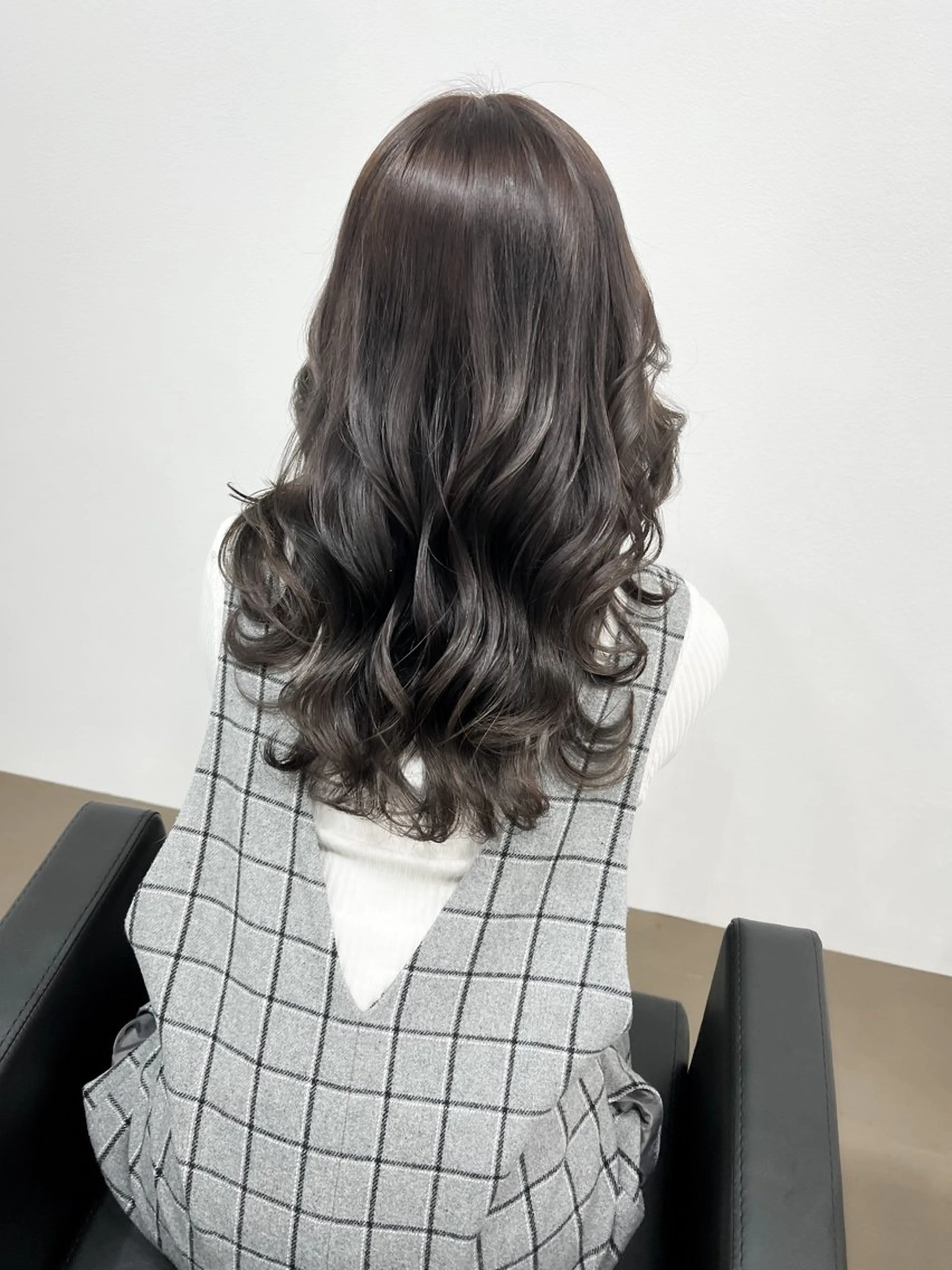 ロング カラー ブリーチ グレージュ 神戸ボブ✂️ ioe三宮/田 伸佳のヘアスタイル