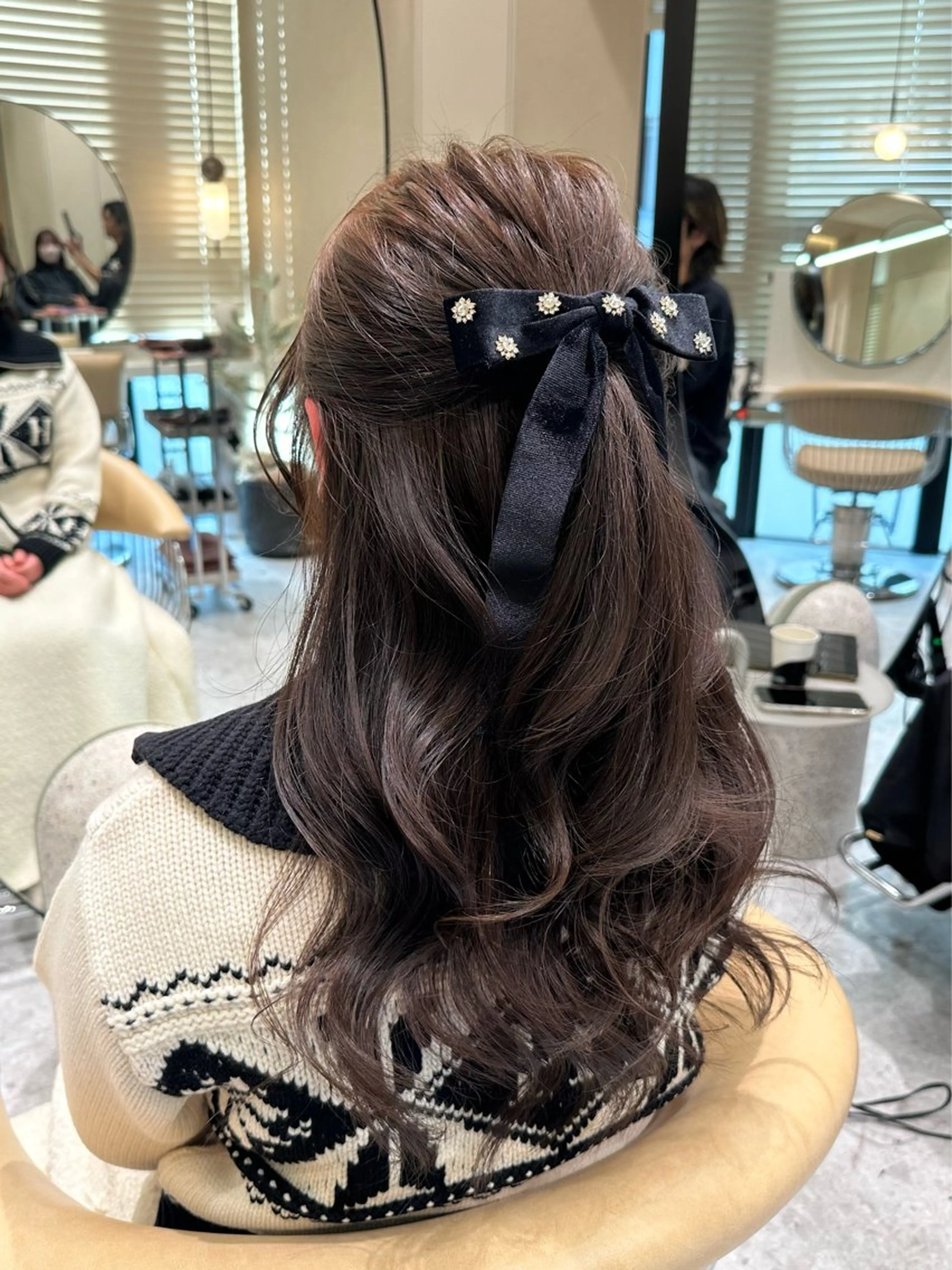 ロング ヘアアレンジ ヘアセット Toiro所属・🤎小顔レイヤー /ベージュ🤎友香のヘアスタイル