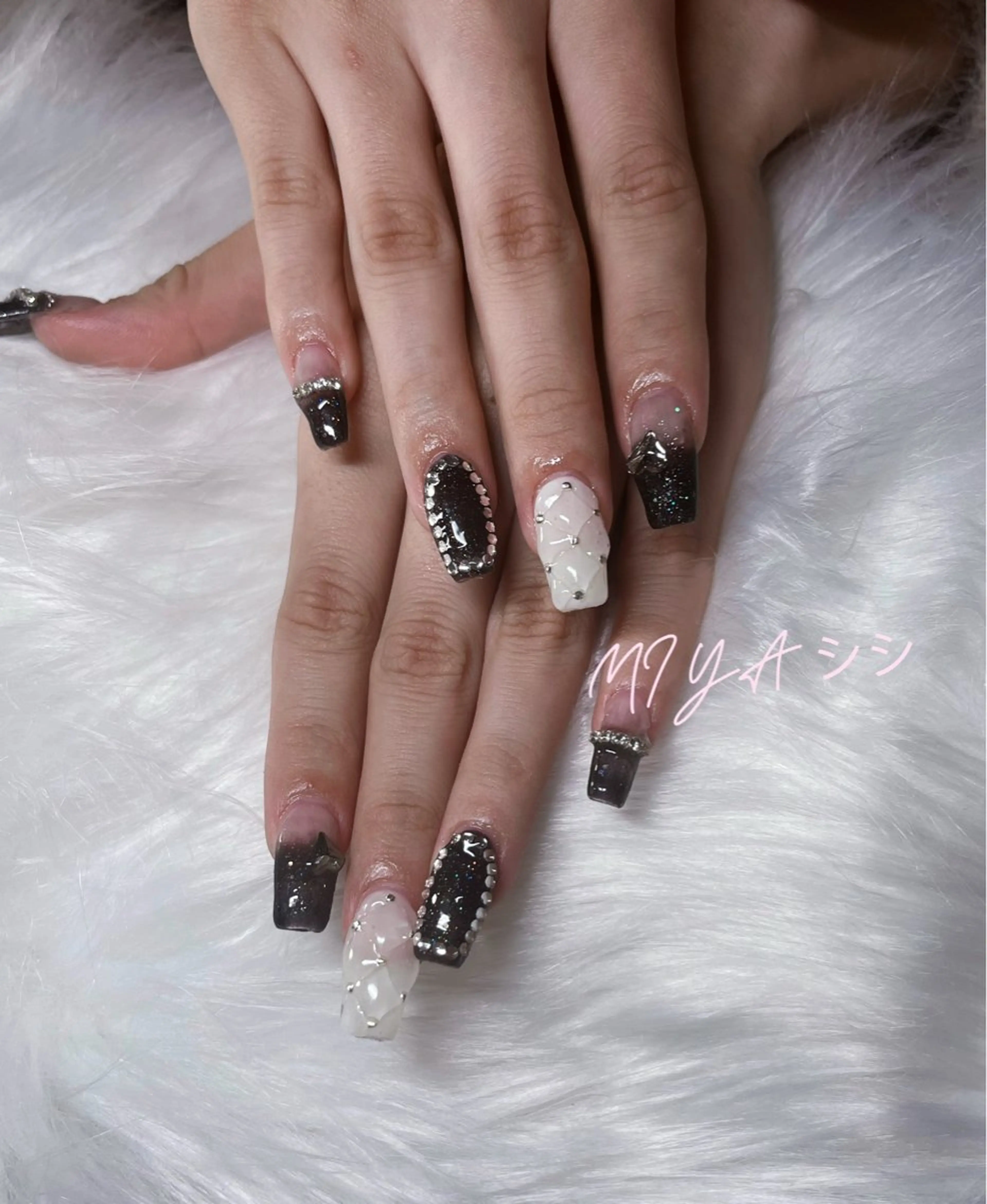 ネイル ハンドネイル MIYA  nail&   eyelash所属・MIYA NAIL シシのネイルデザイン