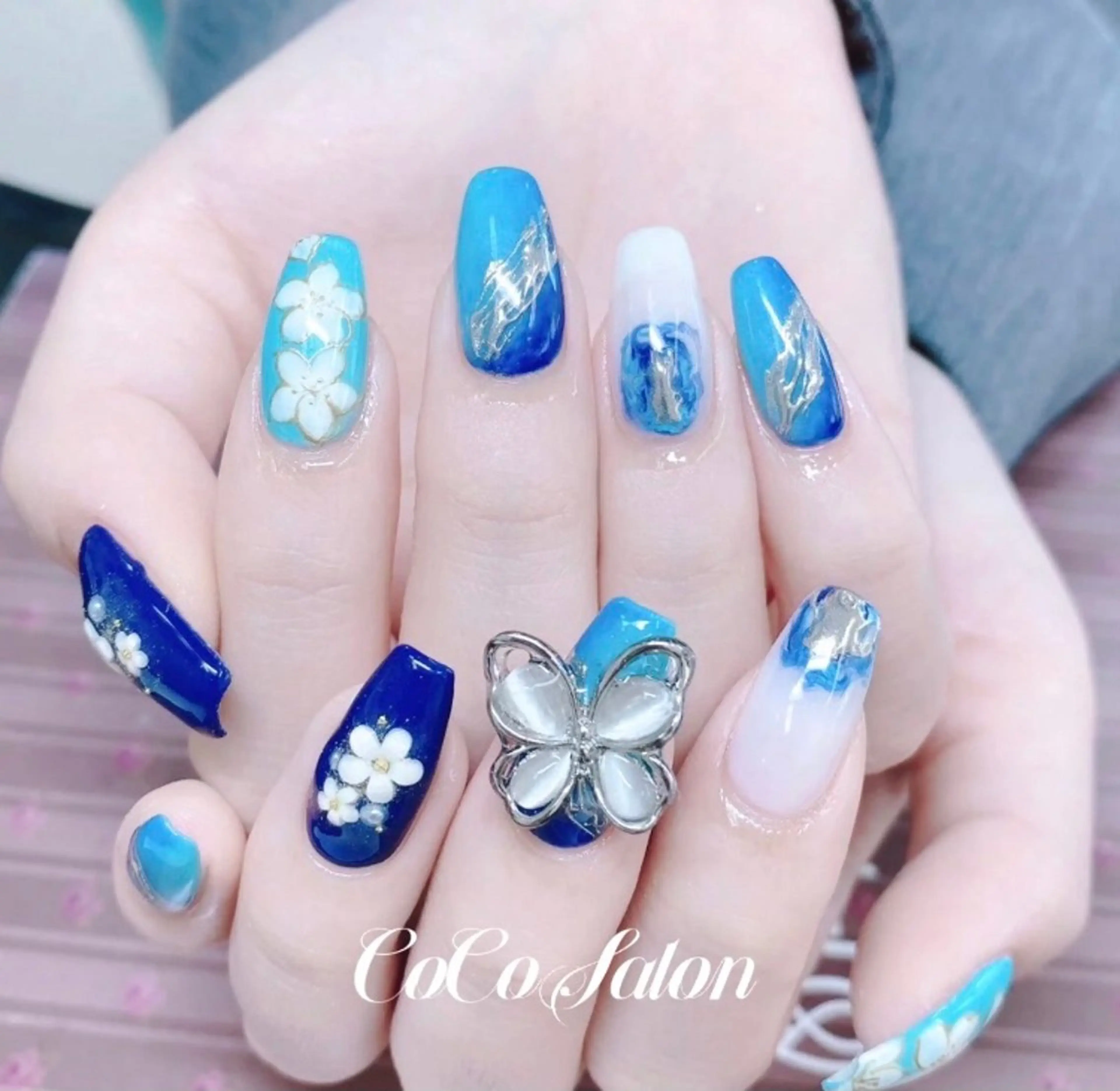 ネイル 桜ネイル フラワーネイル ホログラムネイル キラキラネイル ミラーネイル ハンドネイル CoCo Salon ネイル/睫毛/脱毛のネイルデザイン