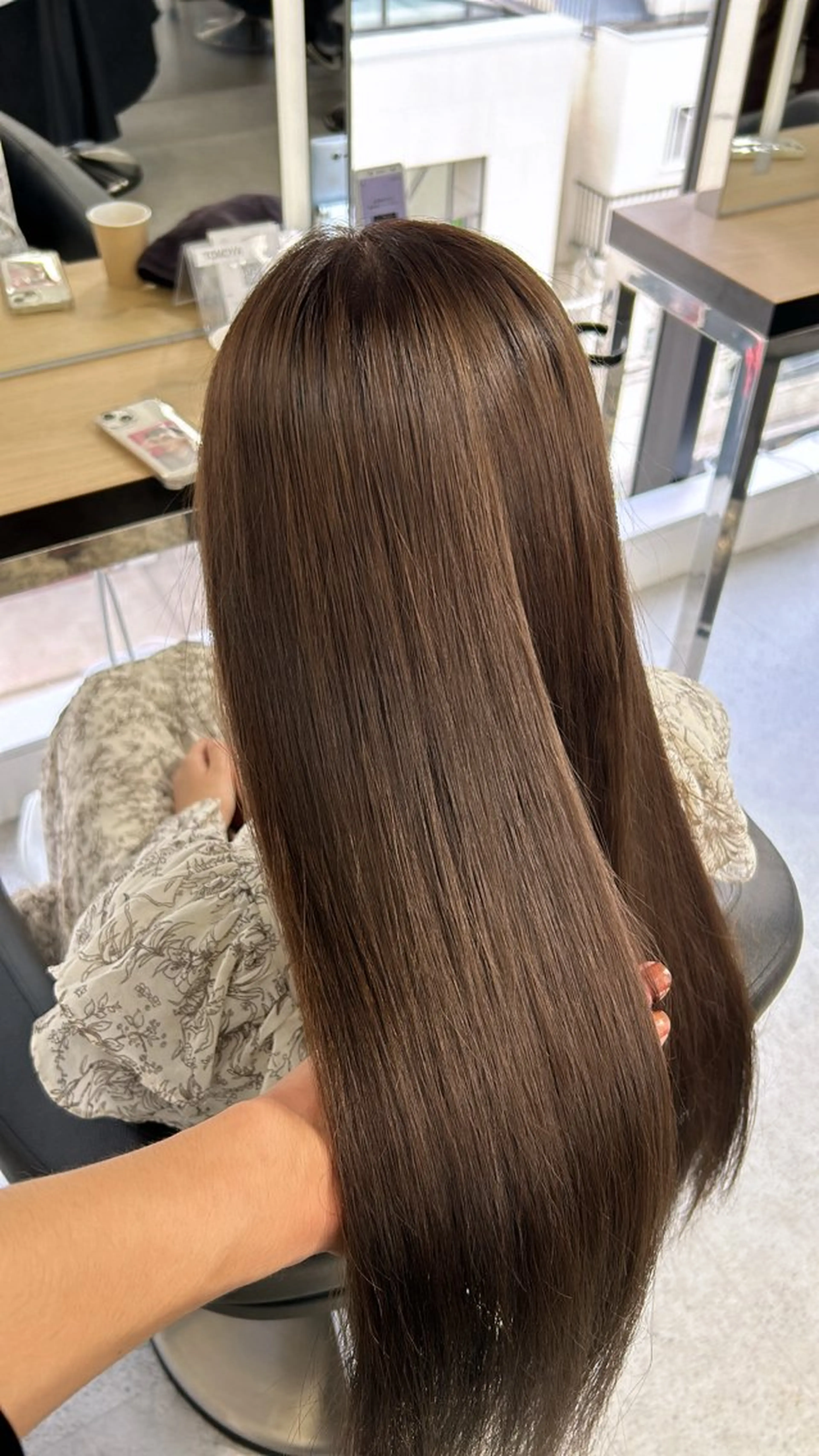 ロング メンズ ヘアカラー トリートメント 艶感ミルクティー🤍 色落ち綺麗🤍ともやのヘアスタイル