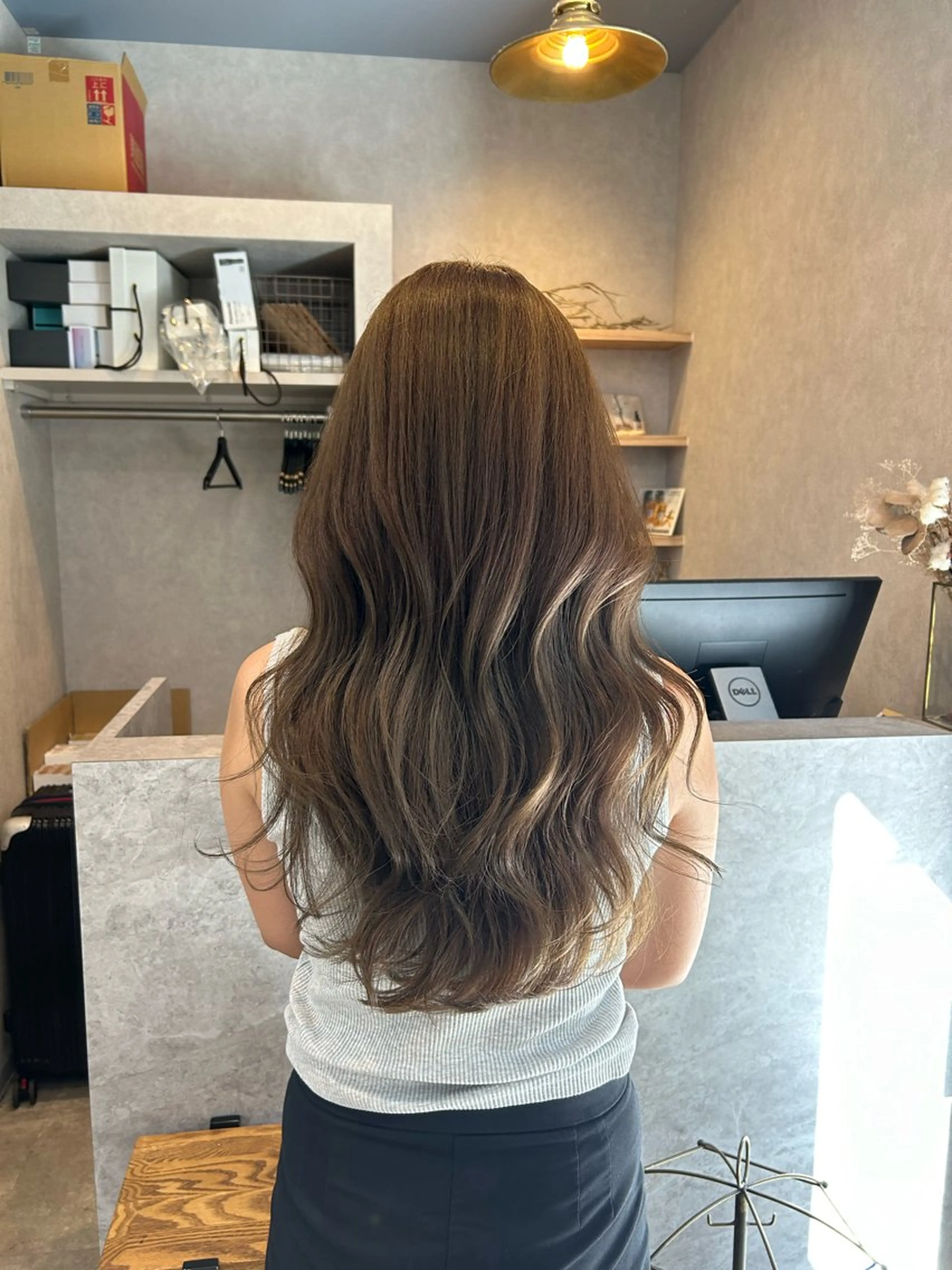 ロング カラー ベージュカラー 透明感カラー ハイトーンカラー オリーブベージュ いなみね はるきのヘアスタイル