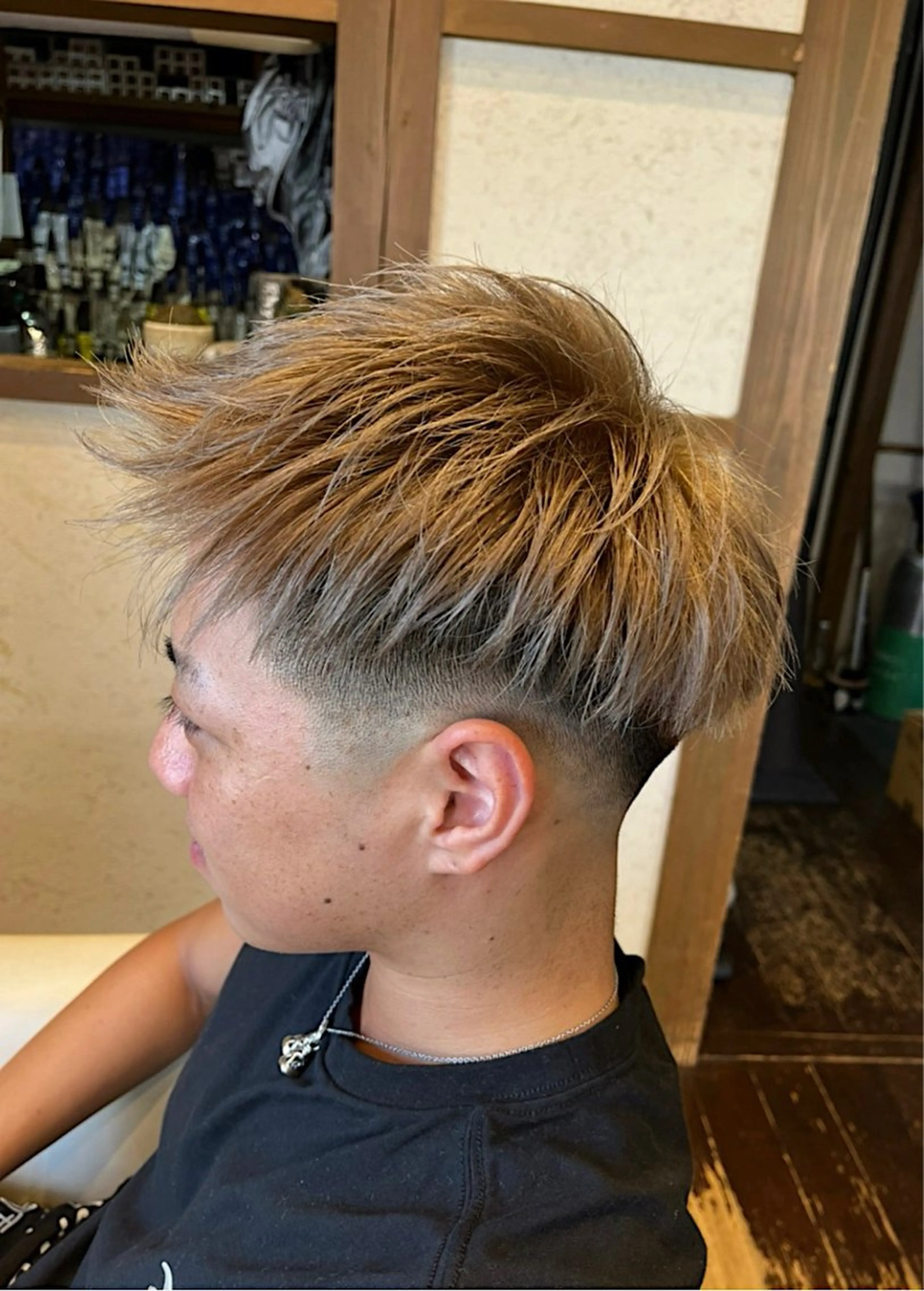 ショート カラー メンズ フェードカット りずむヘアデザイン所属・Rhythm / RYOMAのヘアスタイル