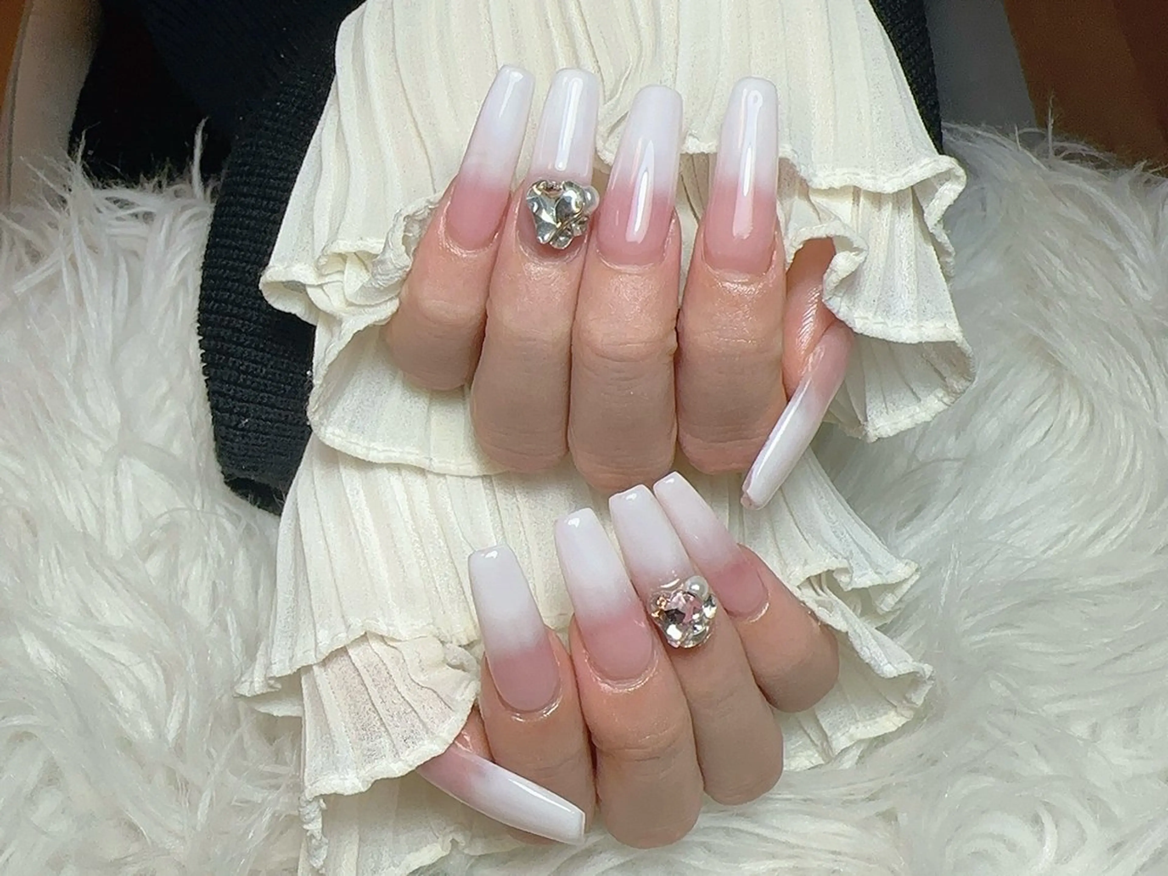 ネイル ハンドネイル ☁️Yun nail KiKi☁️のネイルデザイン
