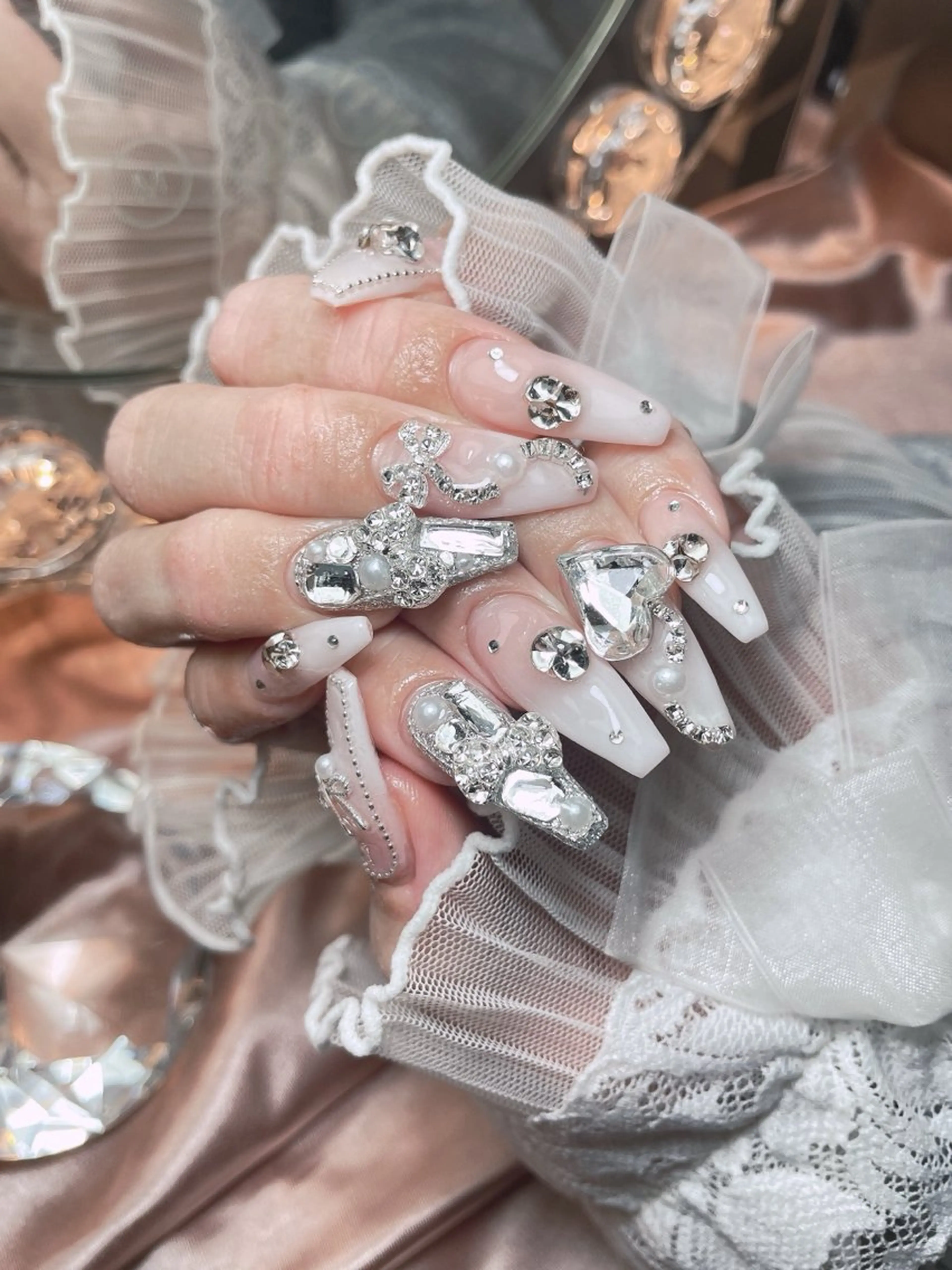 ネイル 23時まで❤︎韓国、 ワンホンネイルのネイルデザイン