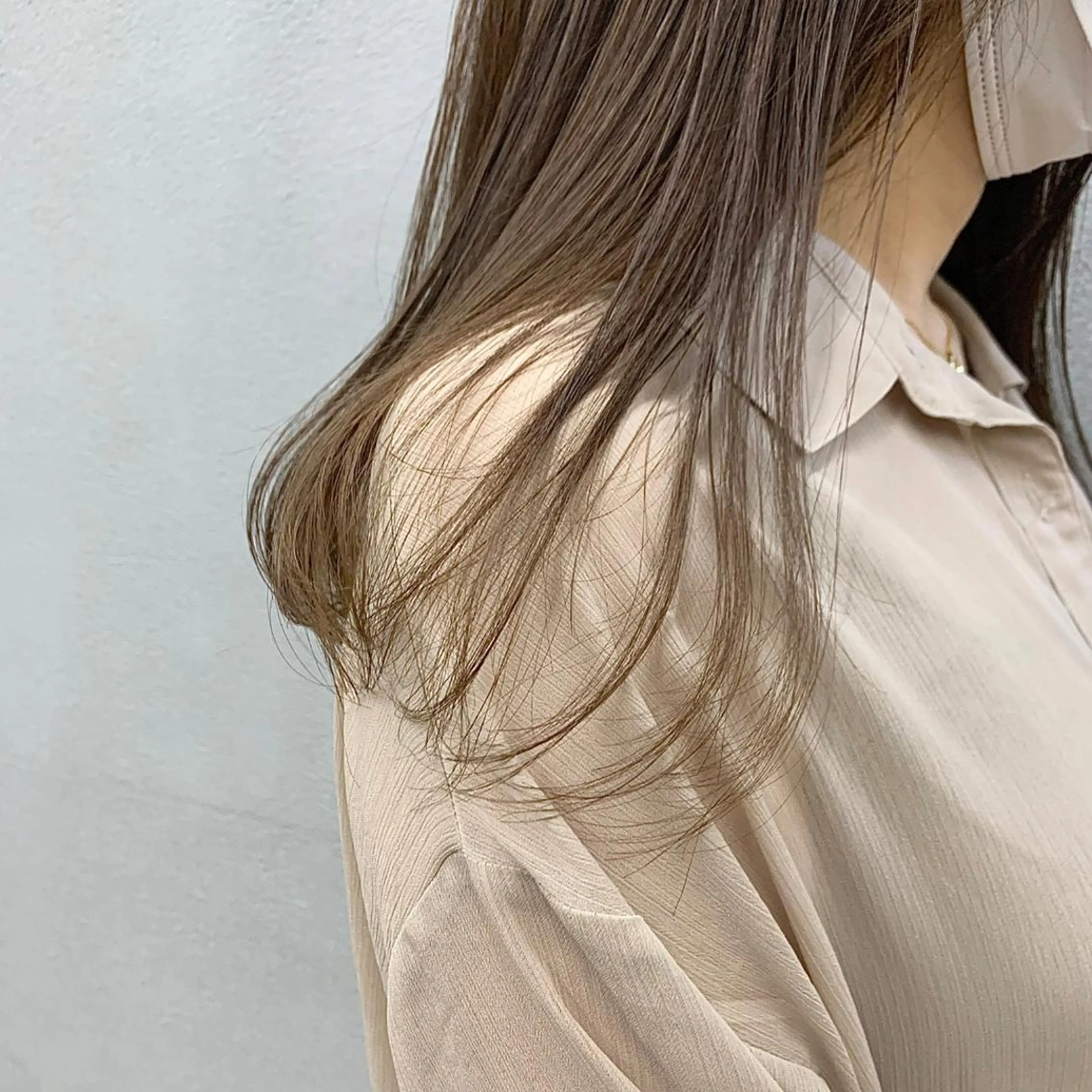 ミディアム カラー ベージュカラー お顔まわりカット🌱 emo.村松泉綺のヘアスタイル