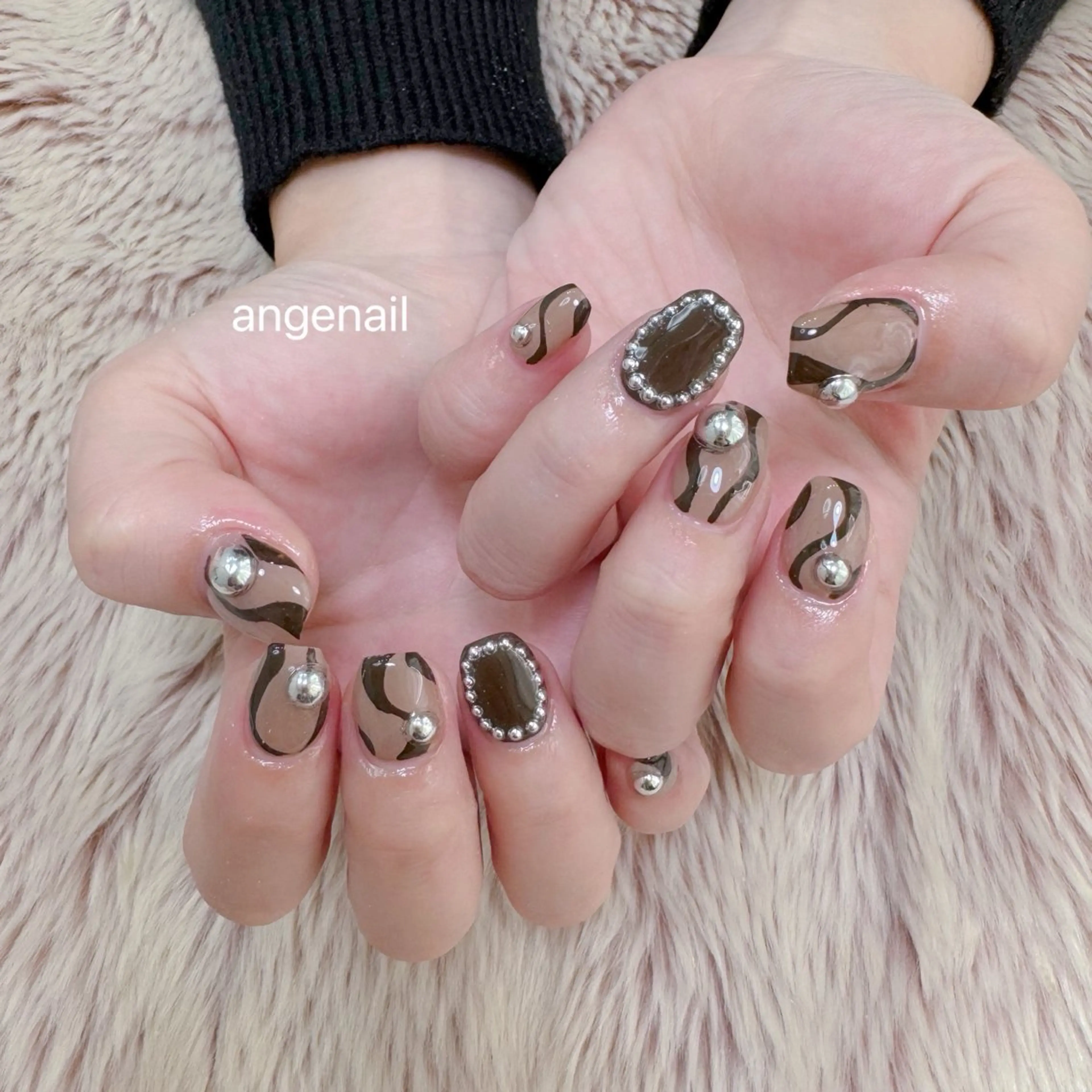 ネイル ハンドネイル オーナーネイリスト MAKIのネイルデザイン