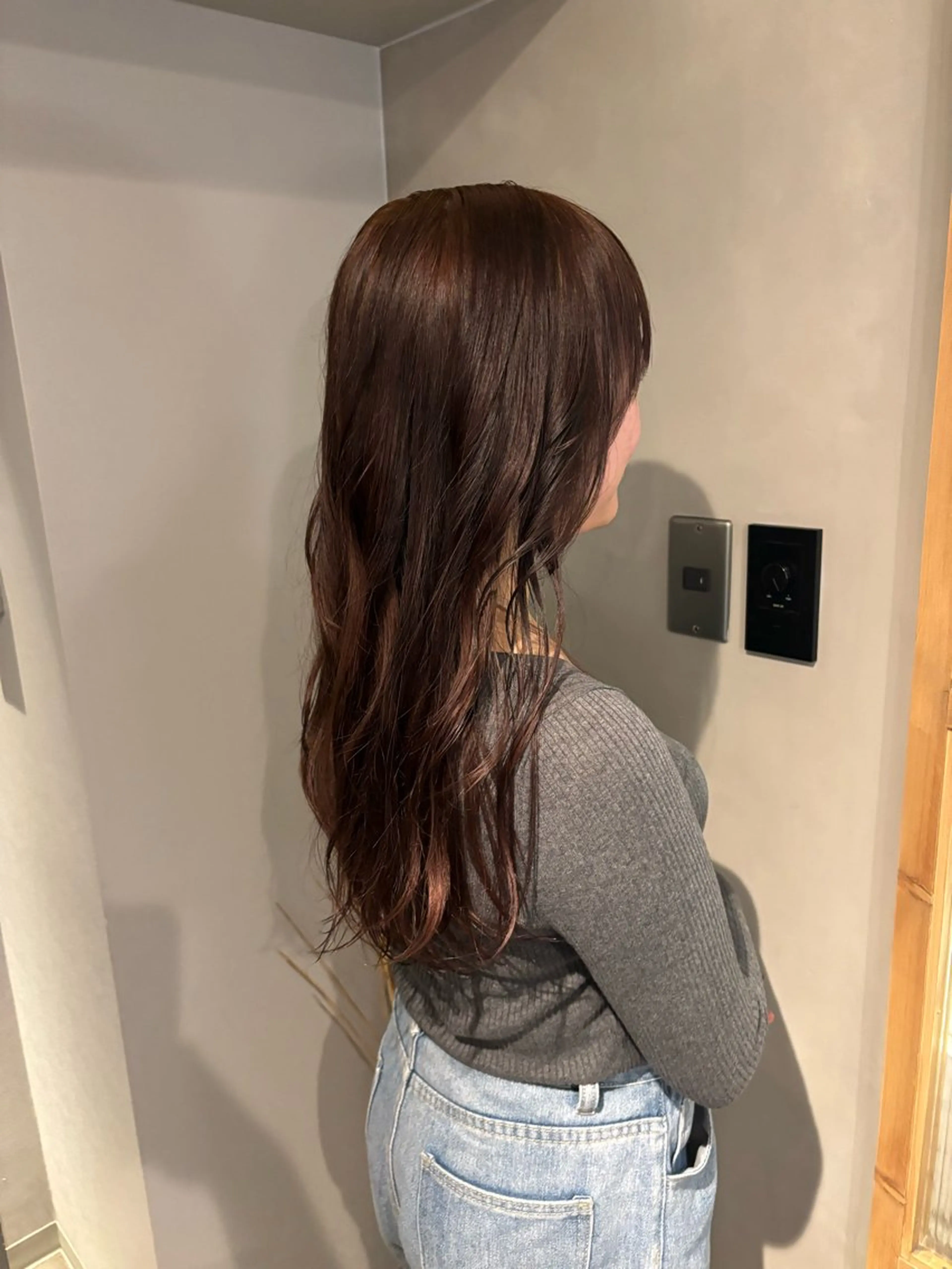 ロング 伊藤 愛里のヘアスタイル