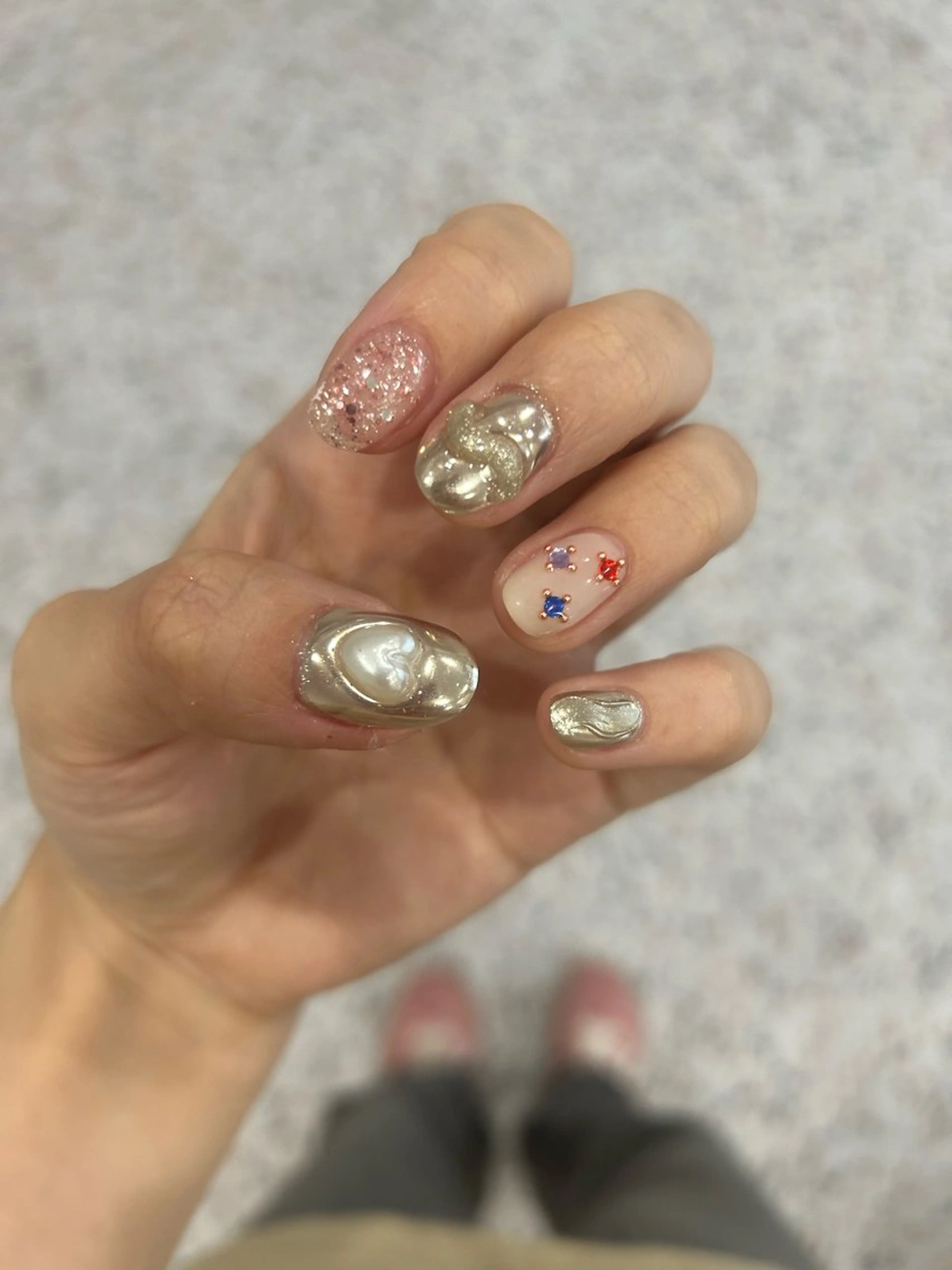 ネイル ハンドネイル snazzy所属・小松 千冬のネイルデザイン
