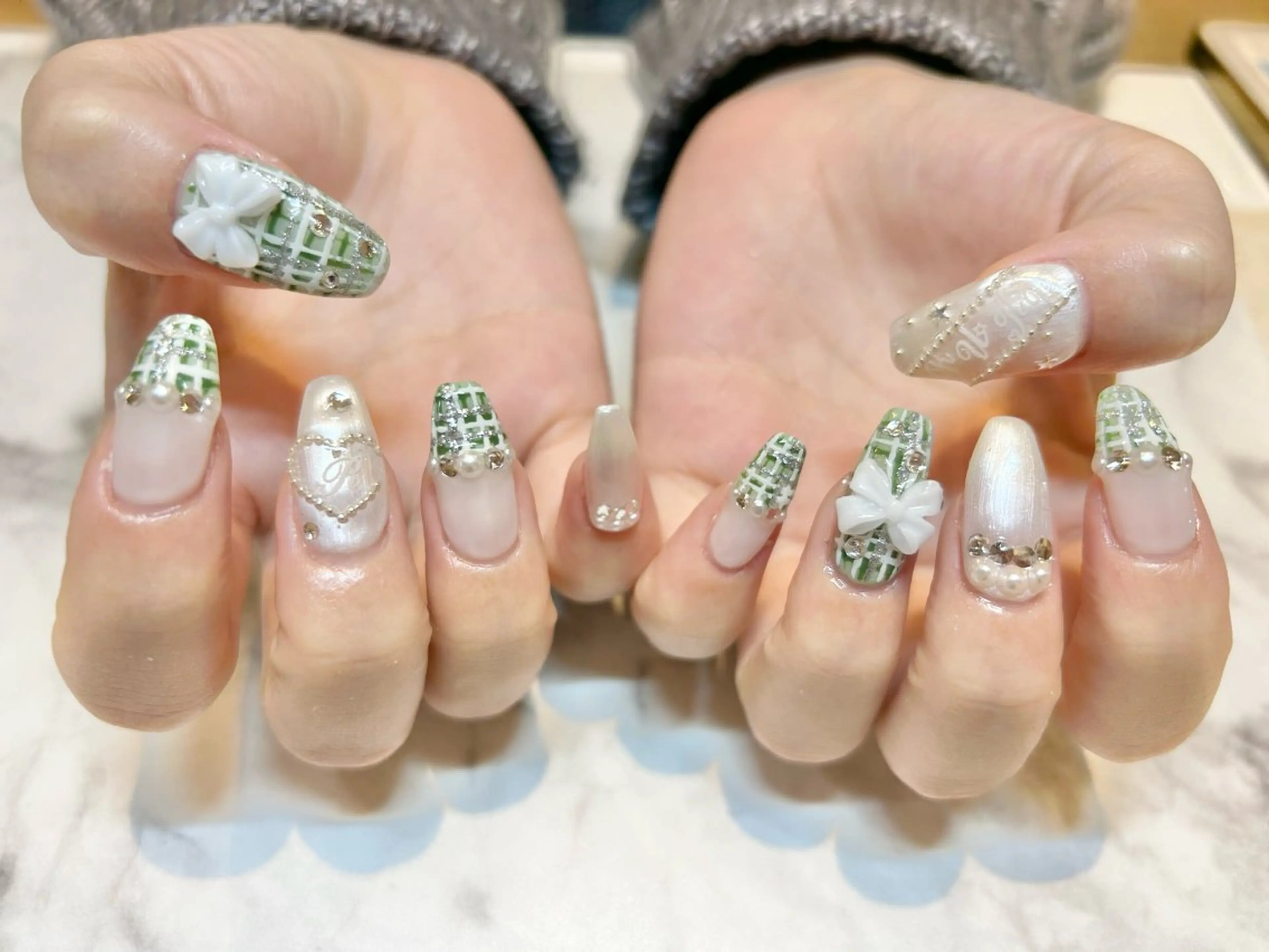 ネイル フットネイル ジェルネイル 持ち込み ニュアンスネイル パラジェル ハンドネイル Bianca 名駅店  rinnのネイルデザイン