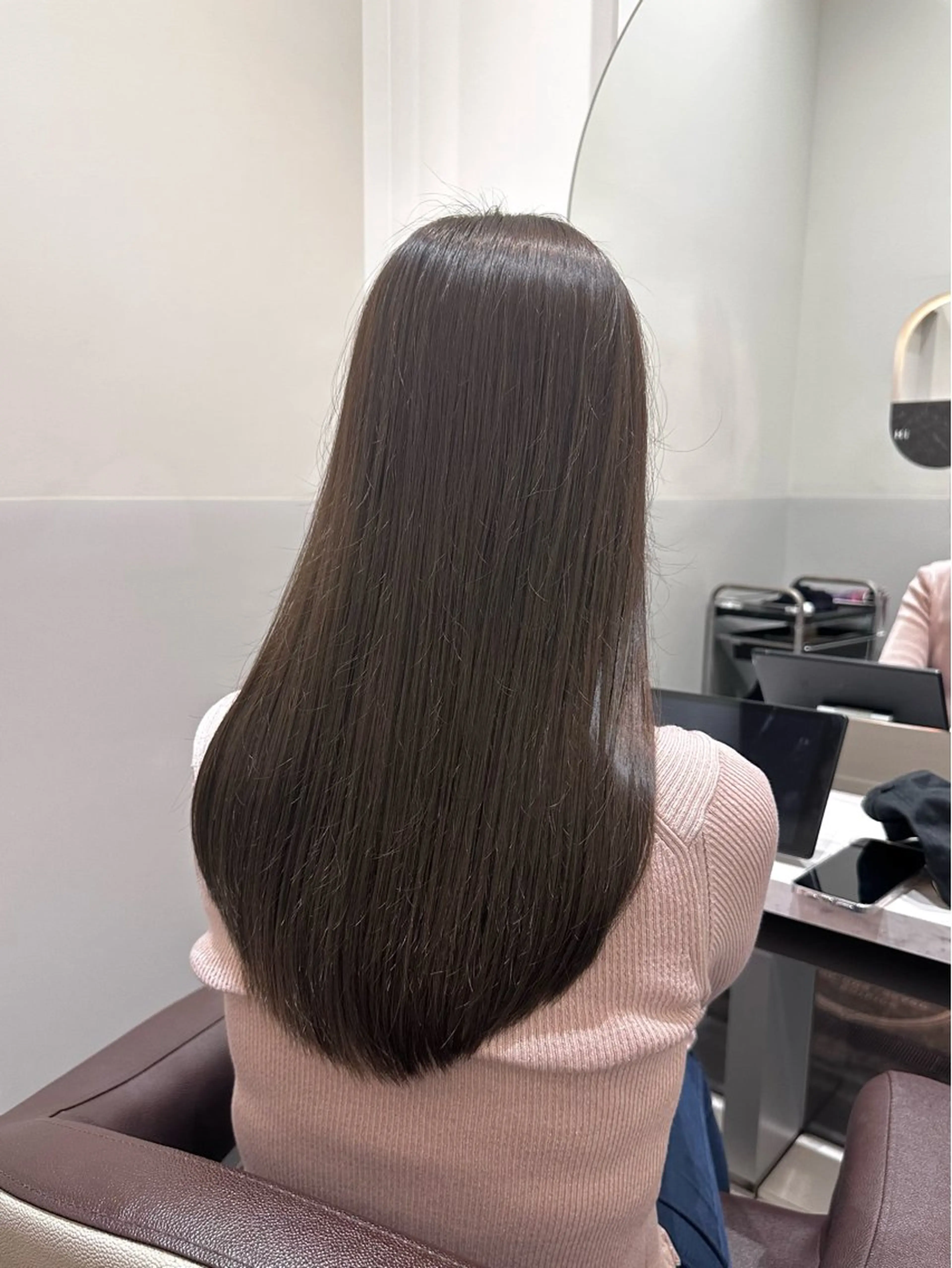 セミロング カラー ベージュカラー ブリーチ ブリーチなしカラー オリーブベージュ LUMO所属・矢野 晃平のヘアスタイル