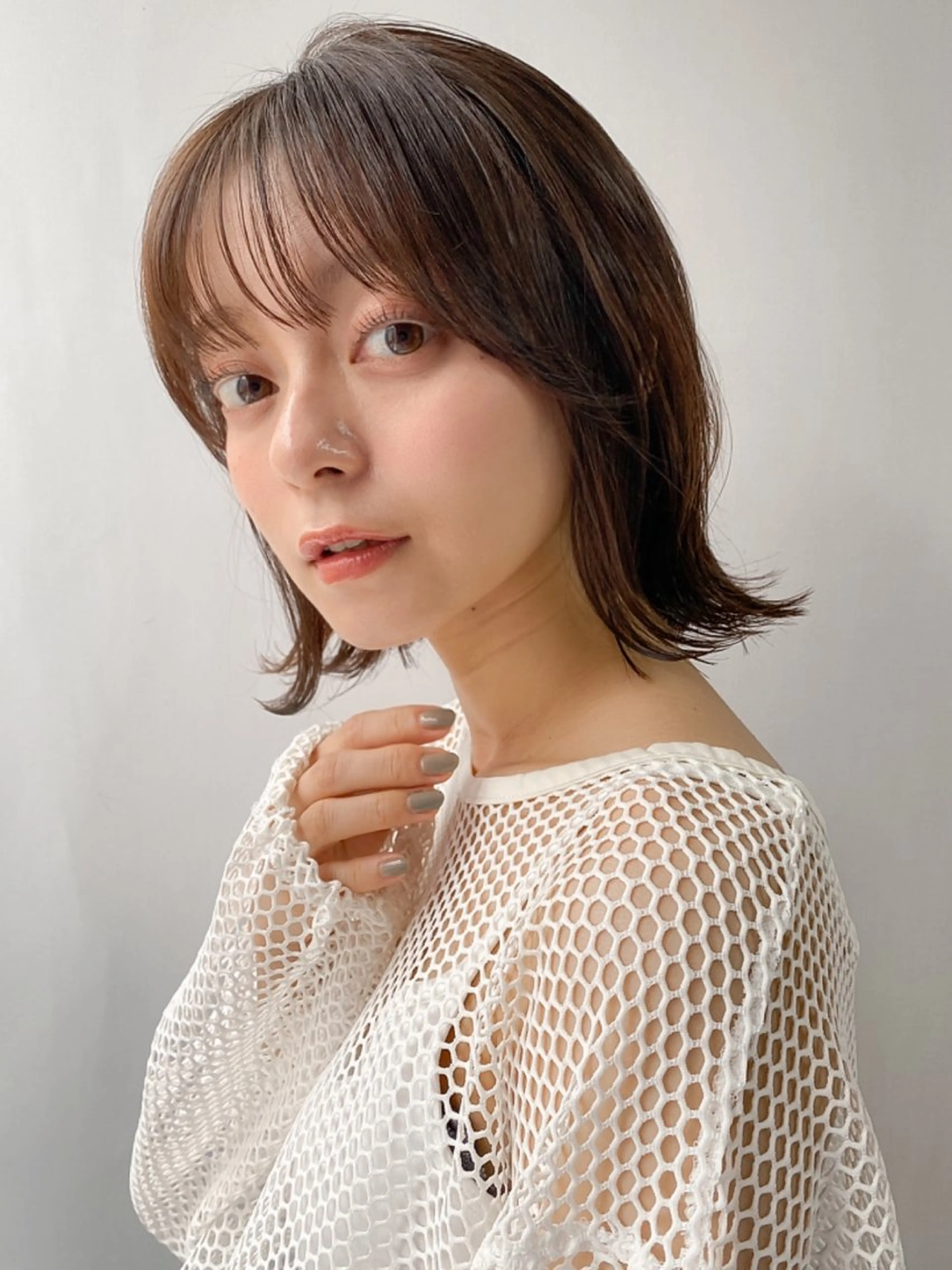 ミディアム カラー ボブ 外ハネヘア カット ヘアカラー トリートメント 佐藤 侑哉のヘアスタイル