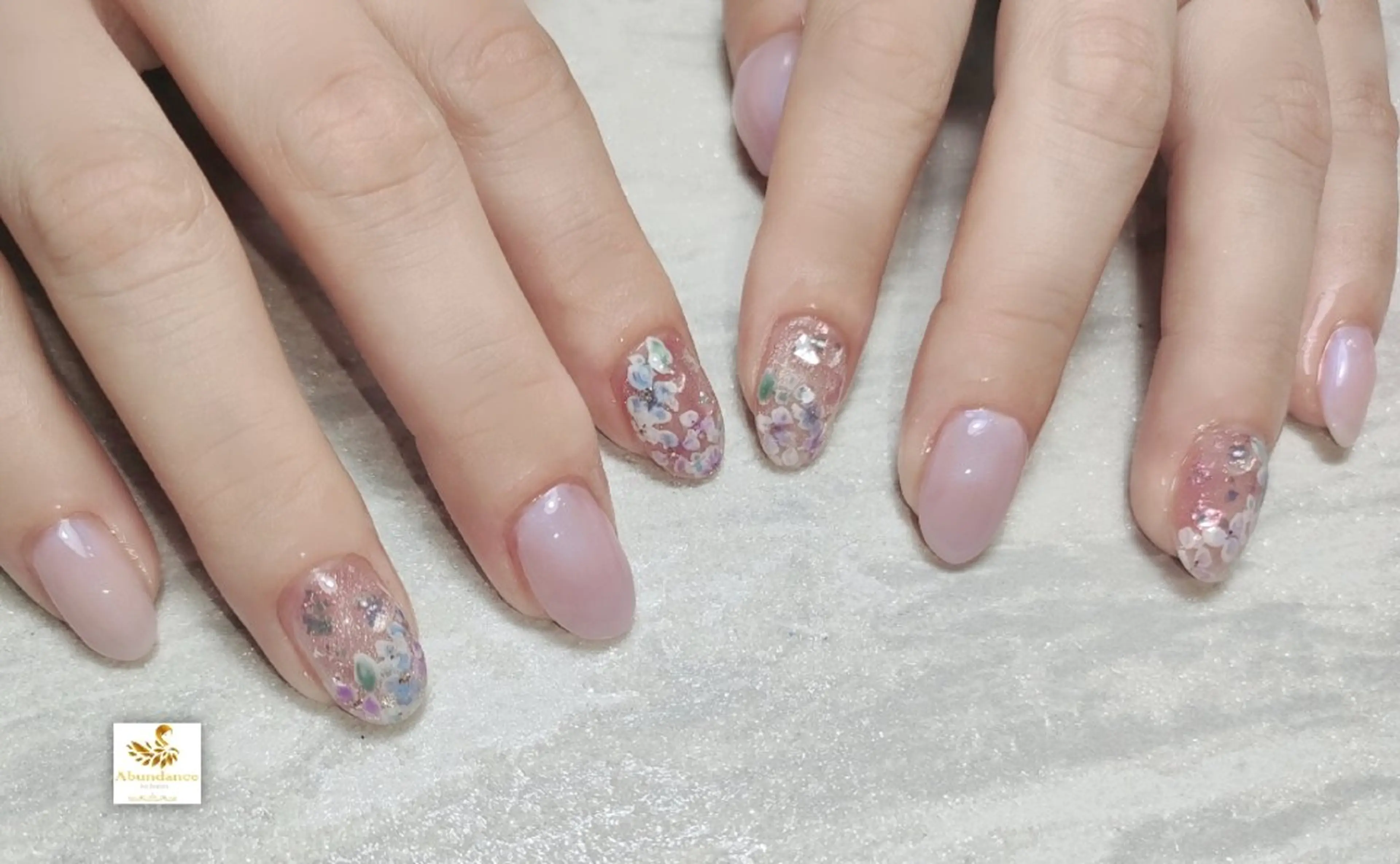 ネイル ハンドネイル 綺麗めネイルはお任せ Abundancesのネイルデザイン