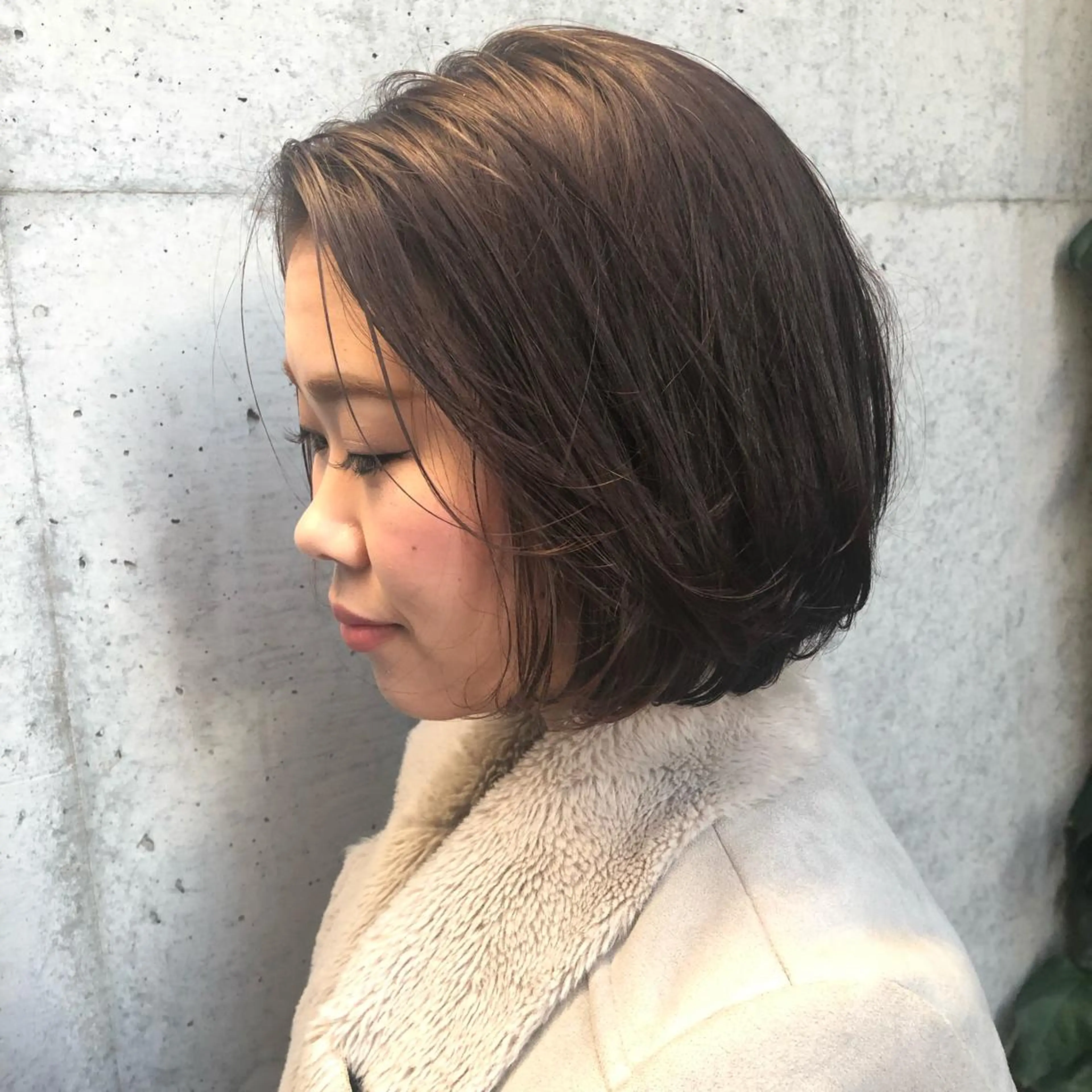 ショート カラー パーマ ヘアアレンジ ベージュカラー ボブ apish aoyama所属・武 愛子の眉毛・アイブロウイメージ