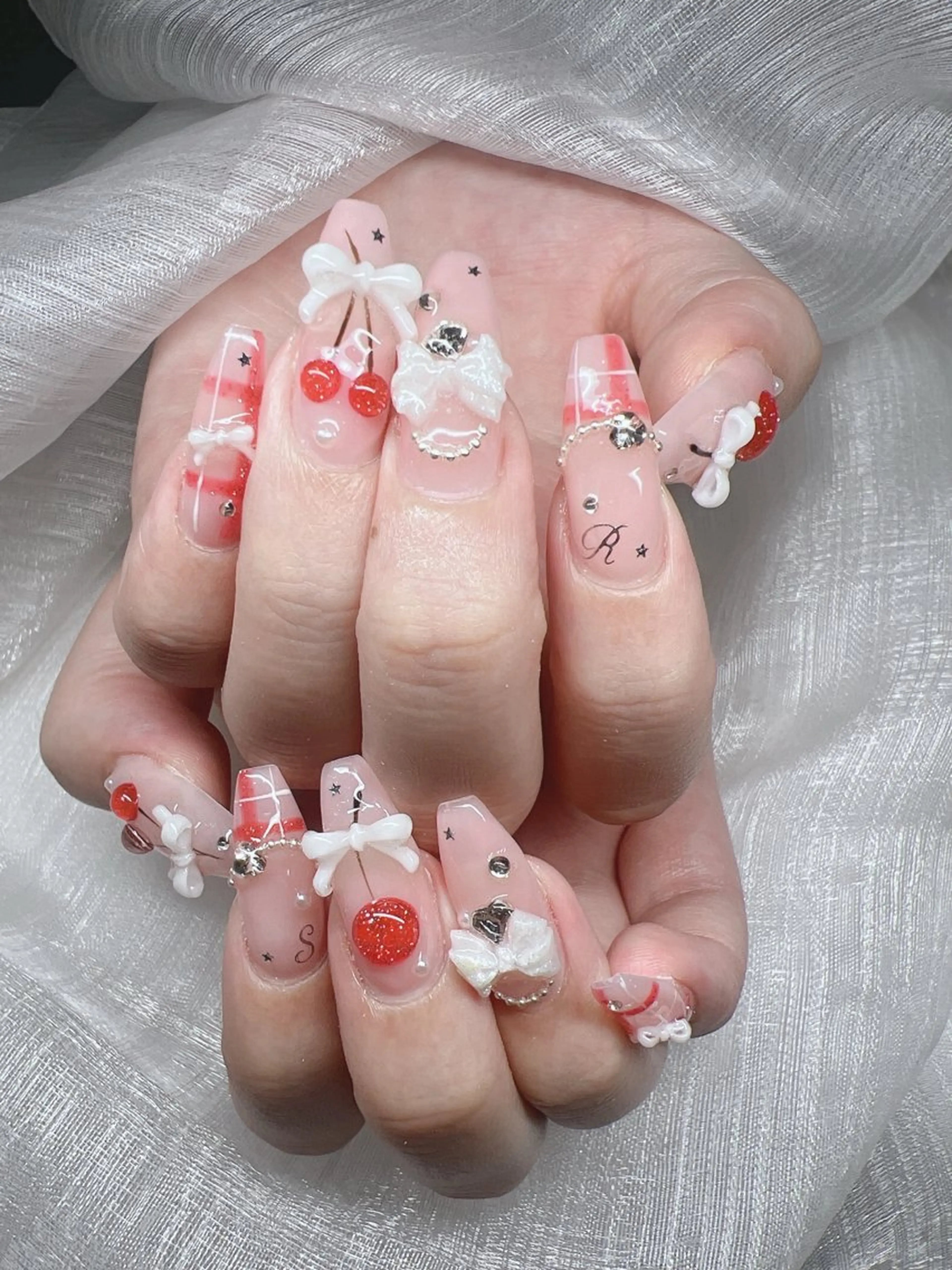 ネイル 長さ出し グラデーション キラキラネイル マグネットネイル ニュアンスネイル ハンドネイル Lee Nails チップ長さだし専門店のネイルデザイン