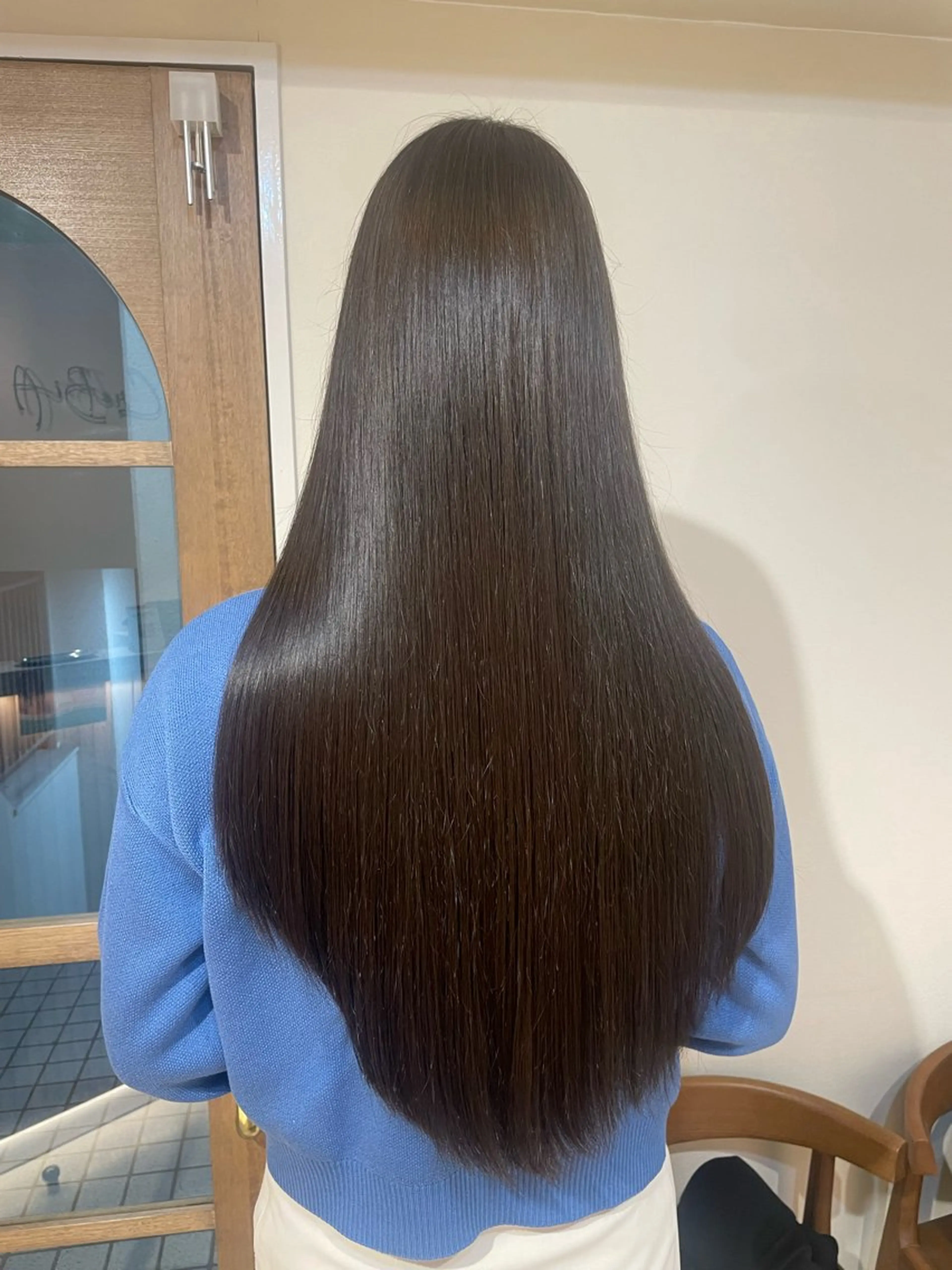 ロング カラー ロングレイヤー ブリーチ 透明感カラー ブリーチなしカラー 髪質改善 CreBiA ten_【クレビアテン】所属・crebia 漢人 美海／レイヤーカットのヘアスタイル