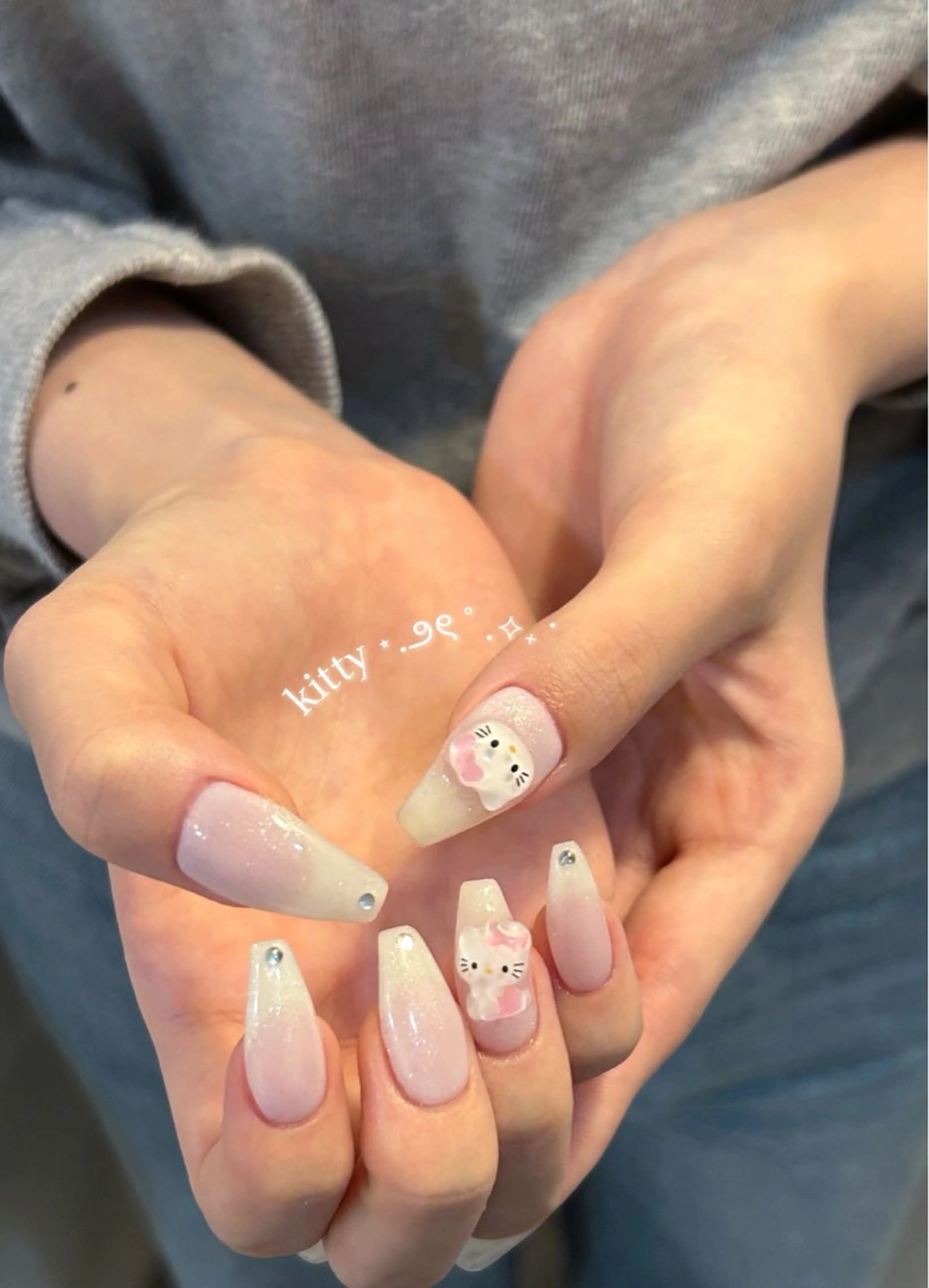 ネイル ハンドネイル ViViA momokaのネイルデザイン