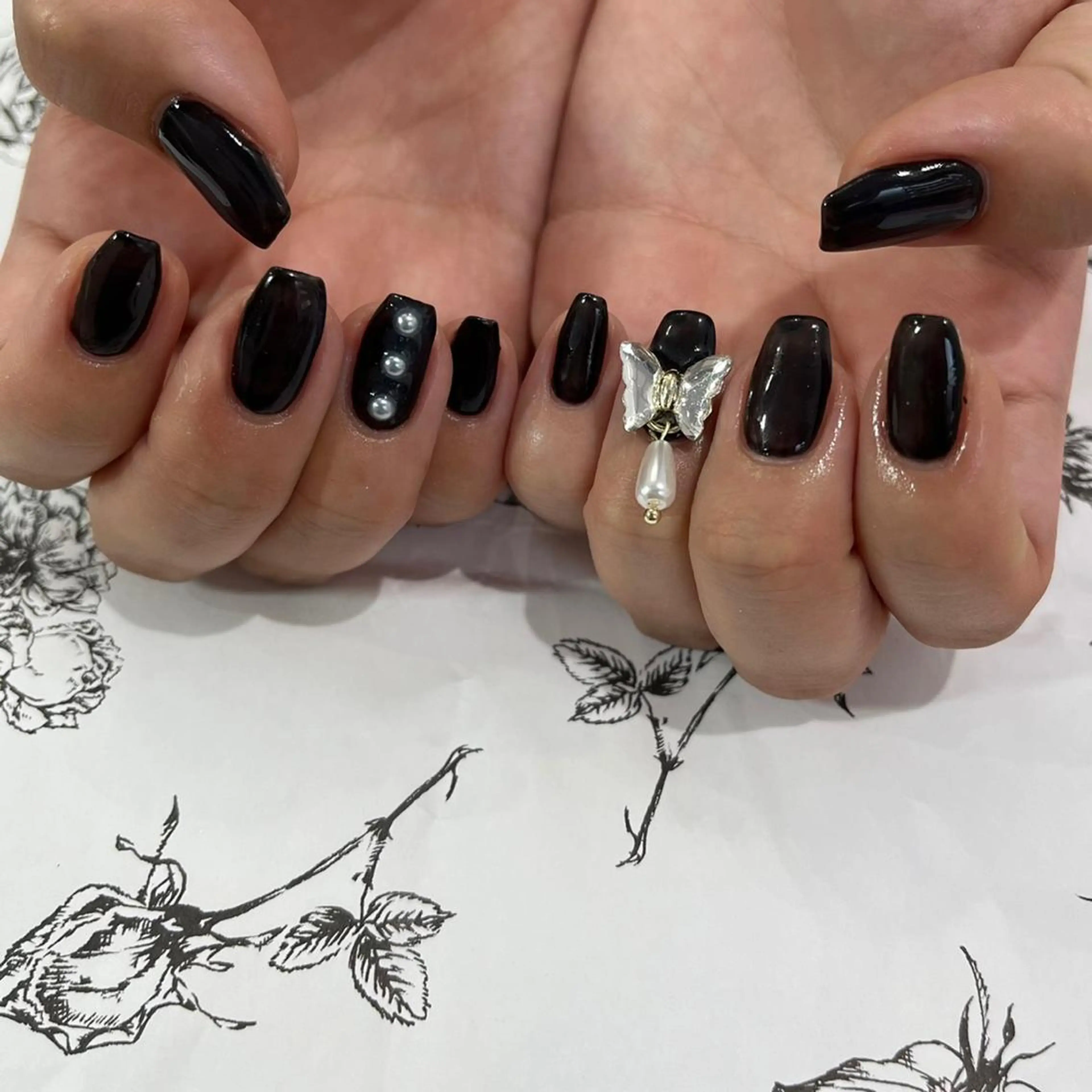 ミディアム カラー パーマ ヘアアレンジ メンズ キッズ ネイル マツエク・マツパ アイブロウ メンズ韓国風 韓国風マツエク 韓国風ヘア オーロラネイル クリアネイル Salon Ｋのネイルデザイン
