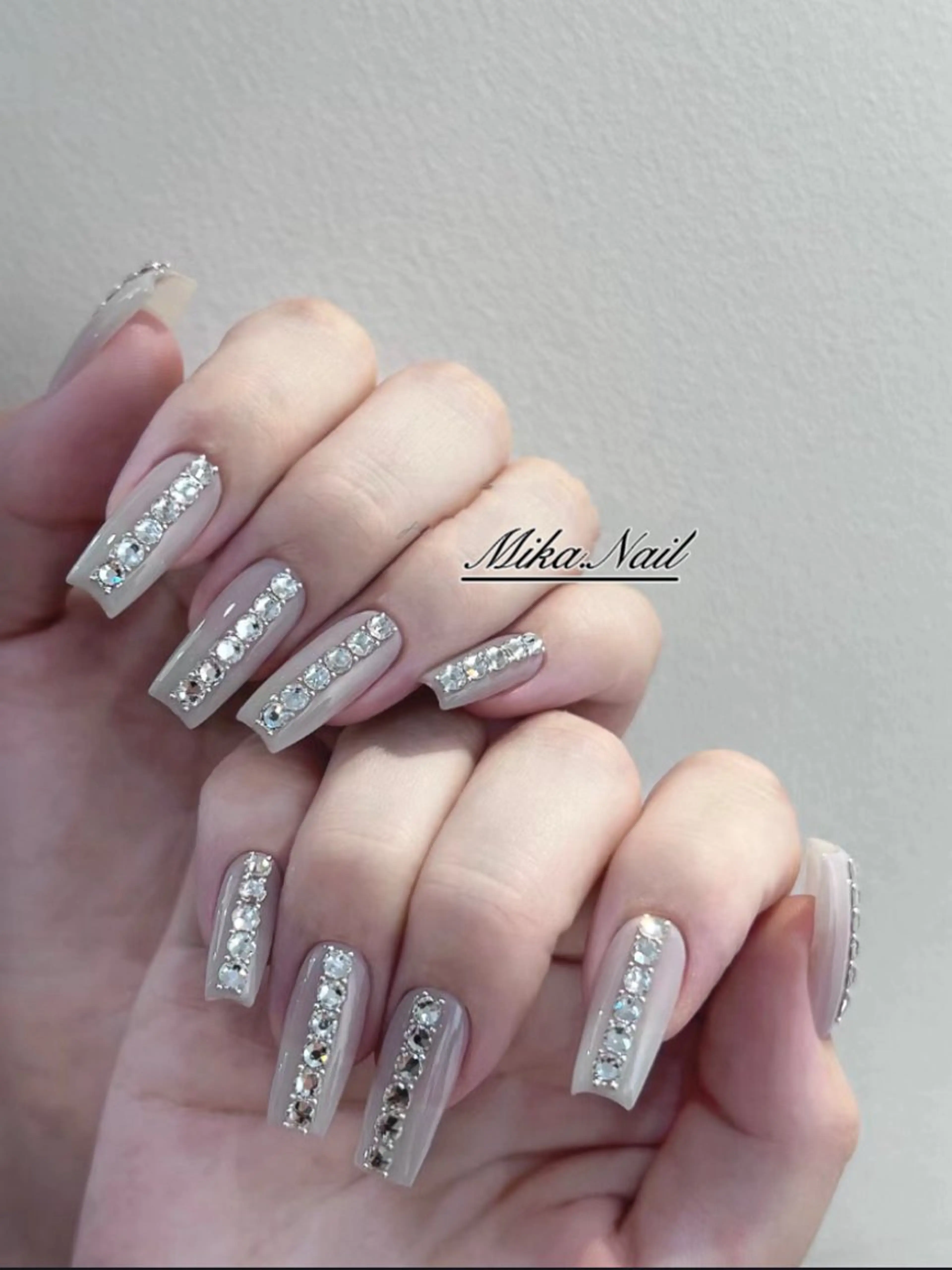 ネイル ストーンネイル Mika Nailのネイルデザイン