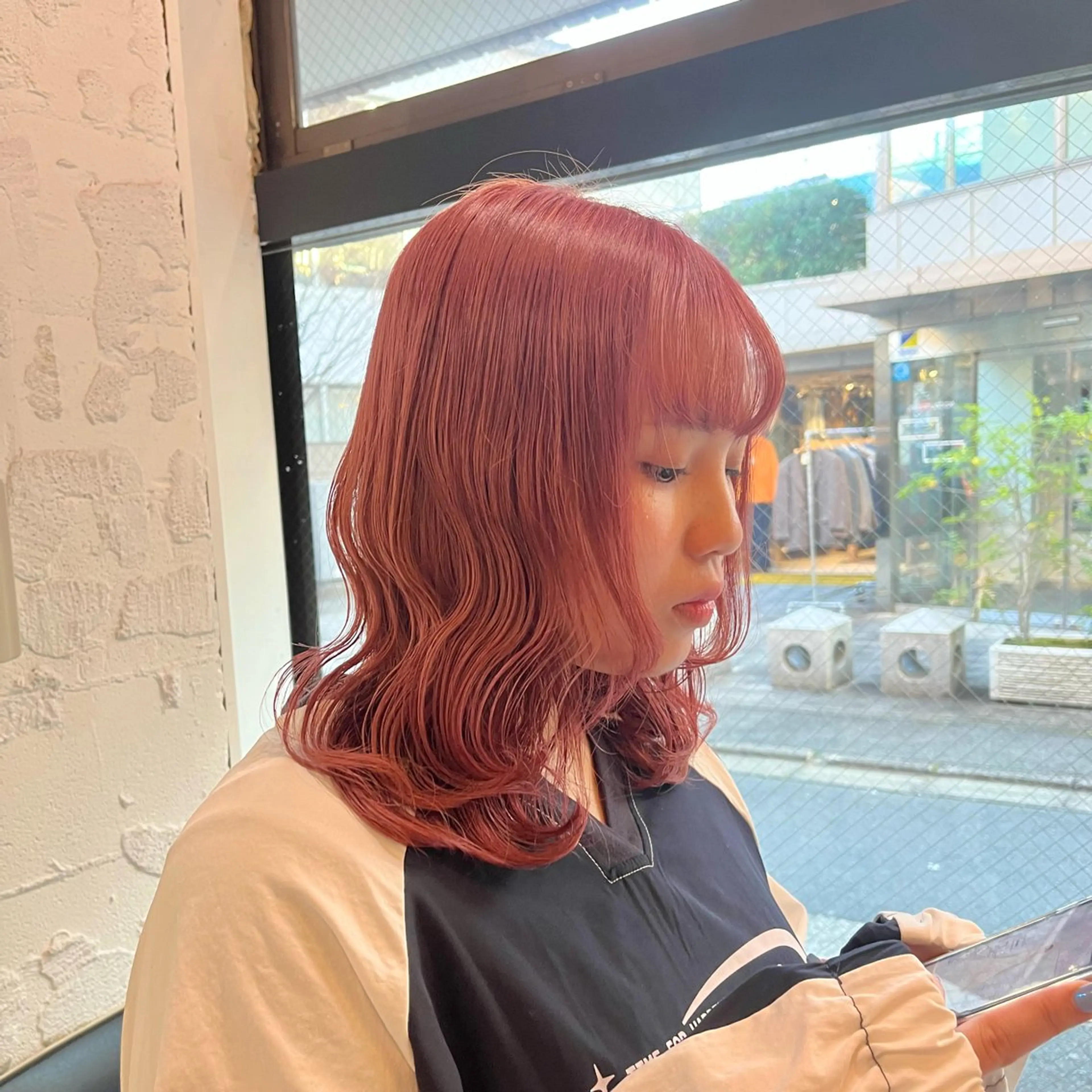 ミディアム カラー GO TODAY SHAiRE SALON 原宿本店所属・ブリーチ/レイヤー ハッシュカット/河内のヘアスタイル