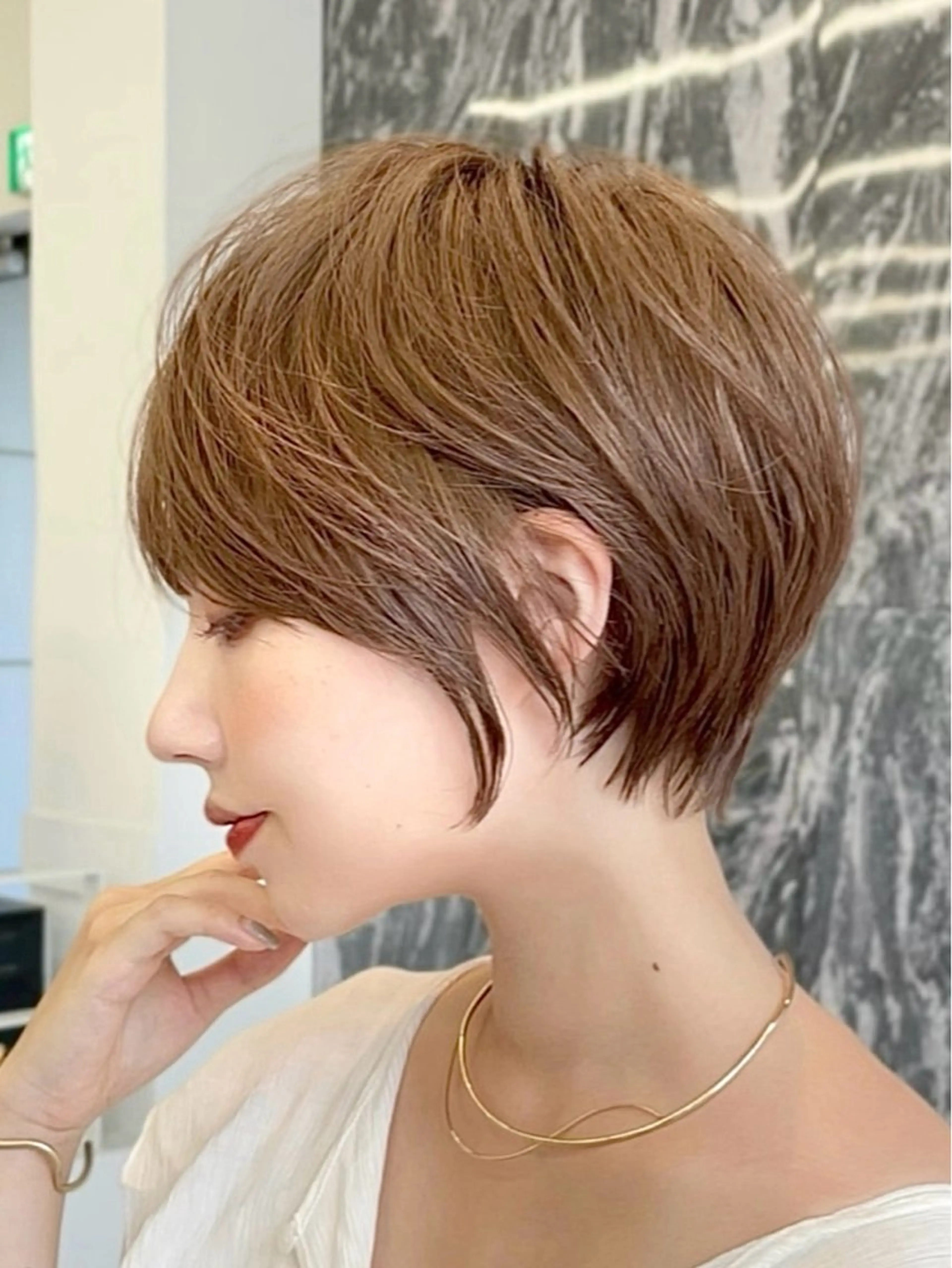 ショート カラー ⭐️似合わせボブ 縮毛矯正⭐️かえでのヘアスタイル