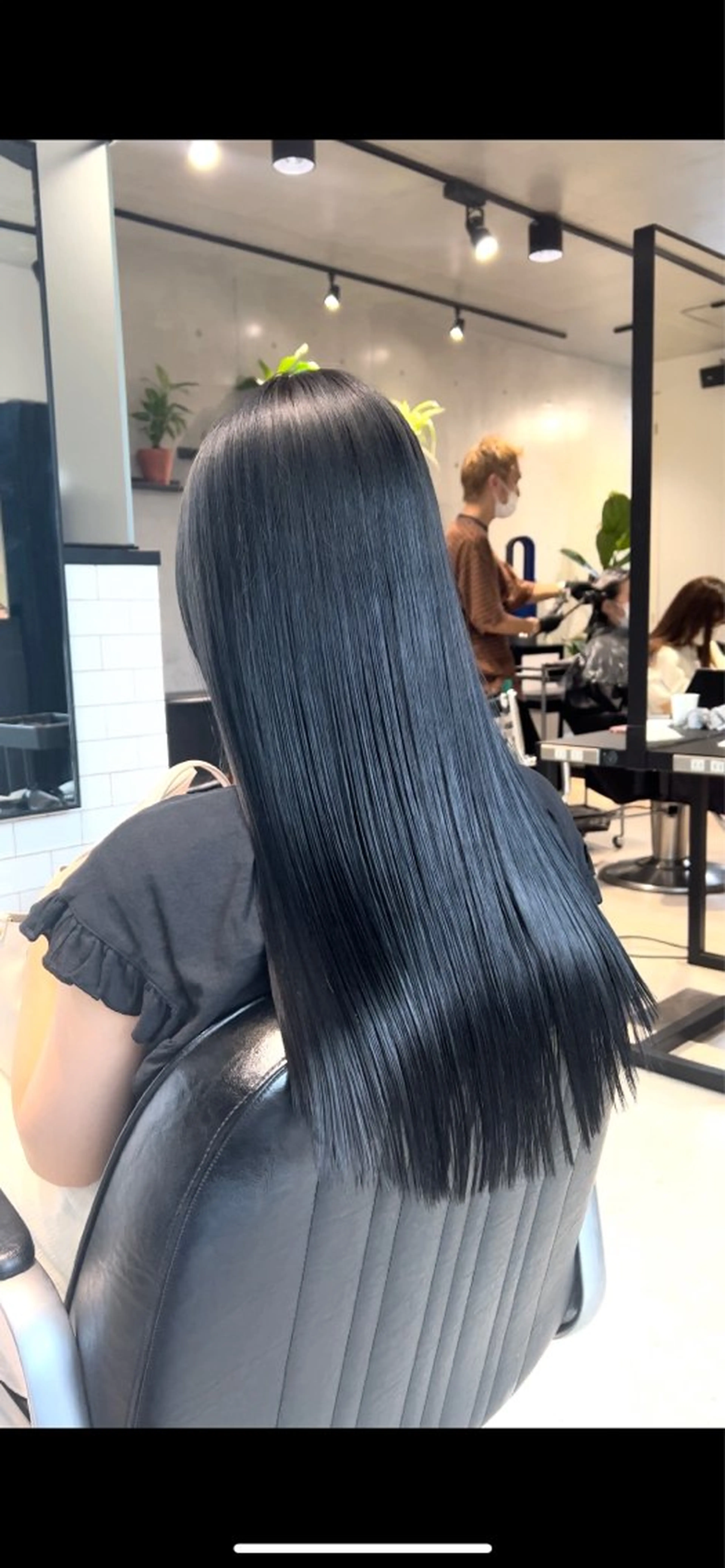 ロング カラー 黒髪 ブルーカラー ブルーブラック 透明感カラー カット ヘアカラー トリートメント 透明感/艶カラー 🌿KANTAのヘアスタイル
