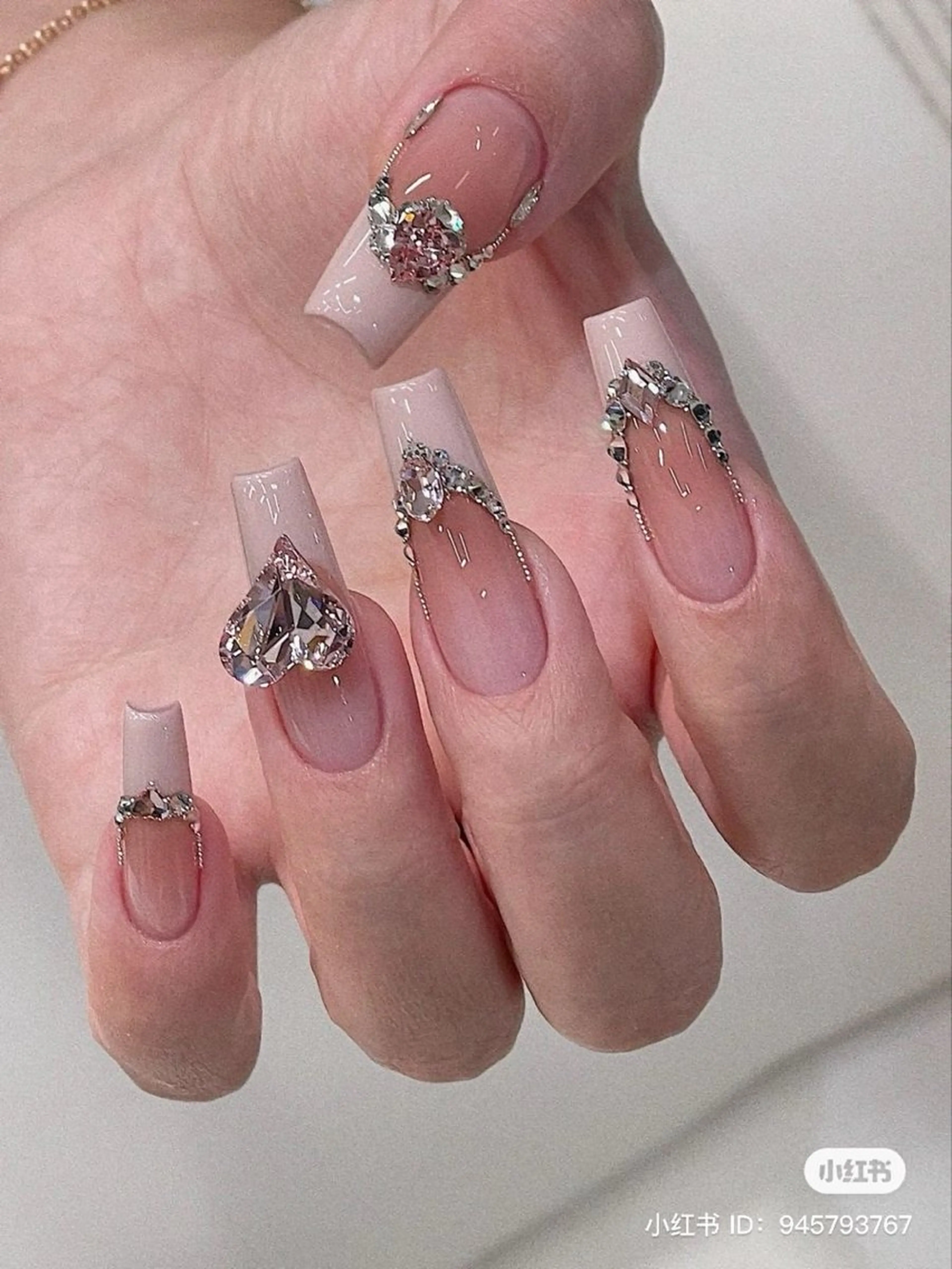 ネイル ハンドネイル Luna nailsのネイルデザイン